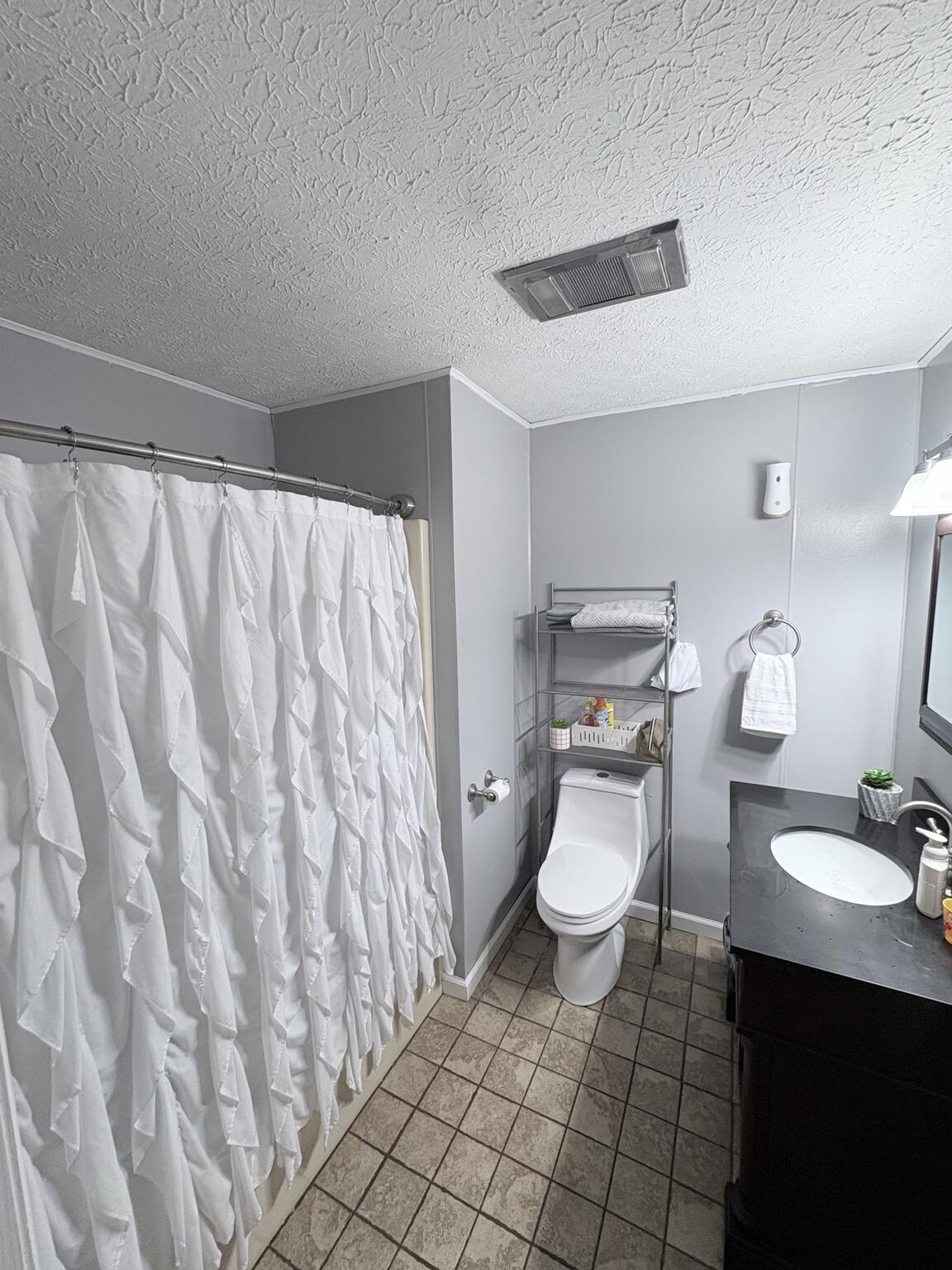 19 Minix Dr Drive Property Photo 7