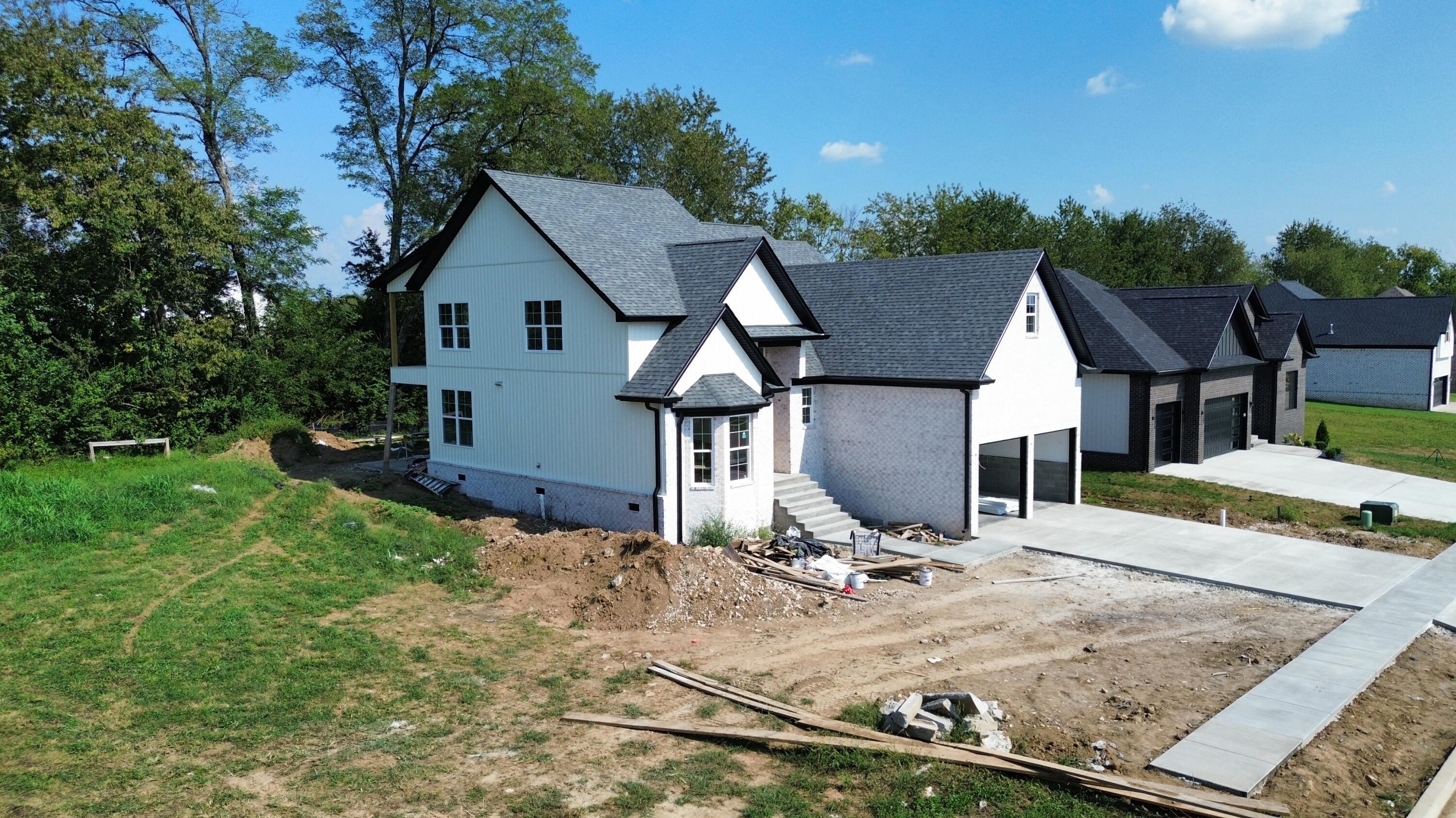 1004 Shelburne Way Property Photo 5