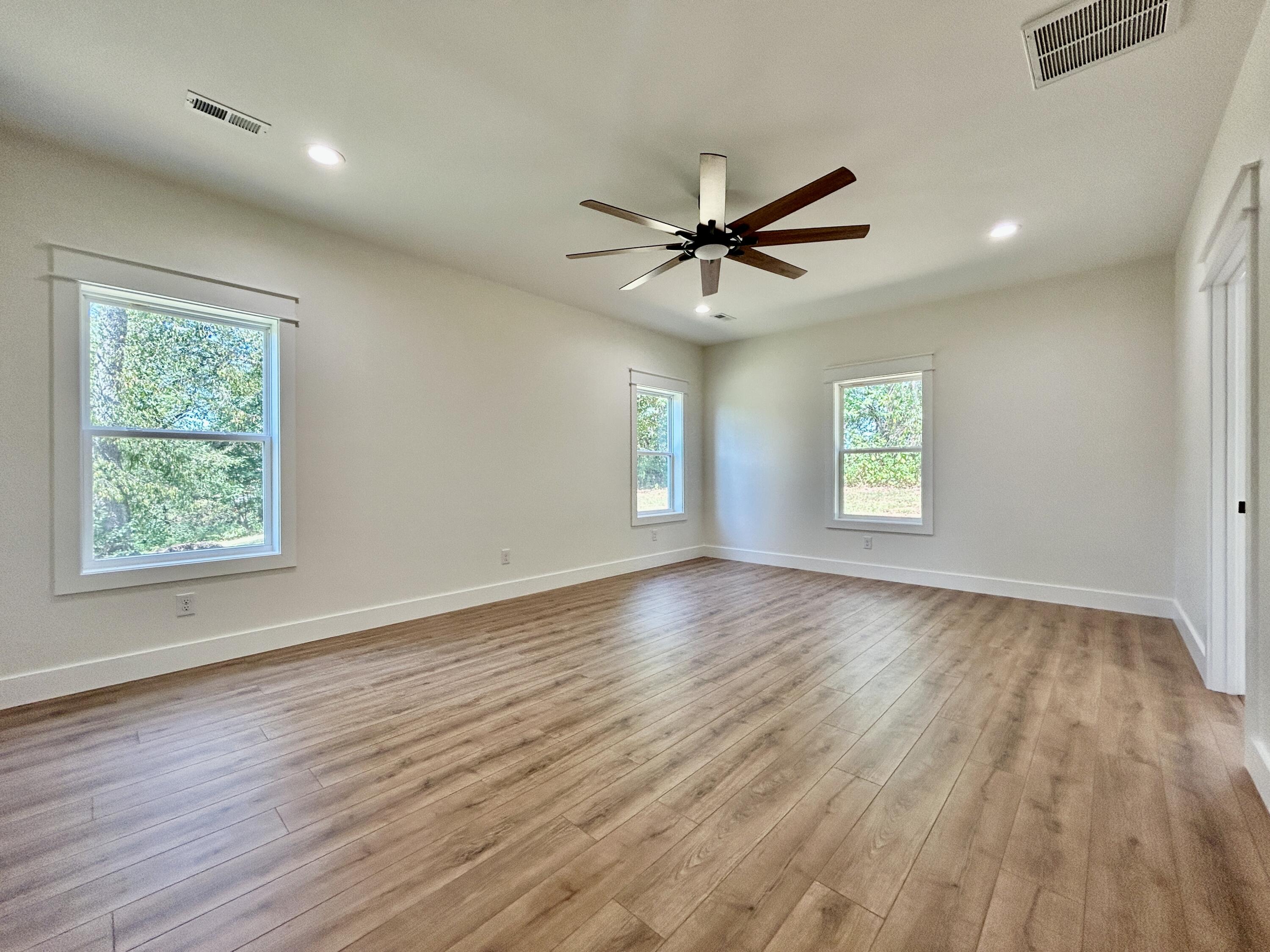 63 Iris Point Property Photo 22