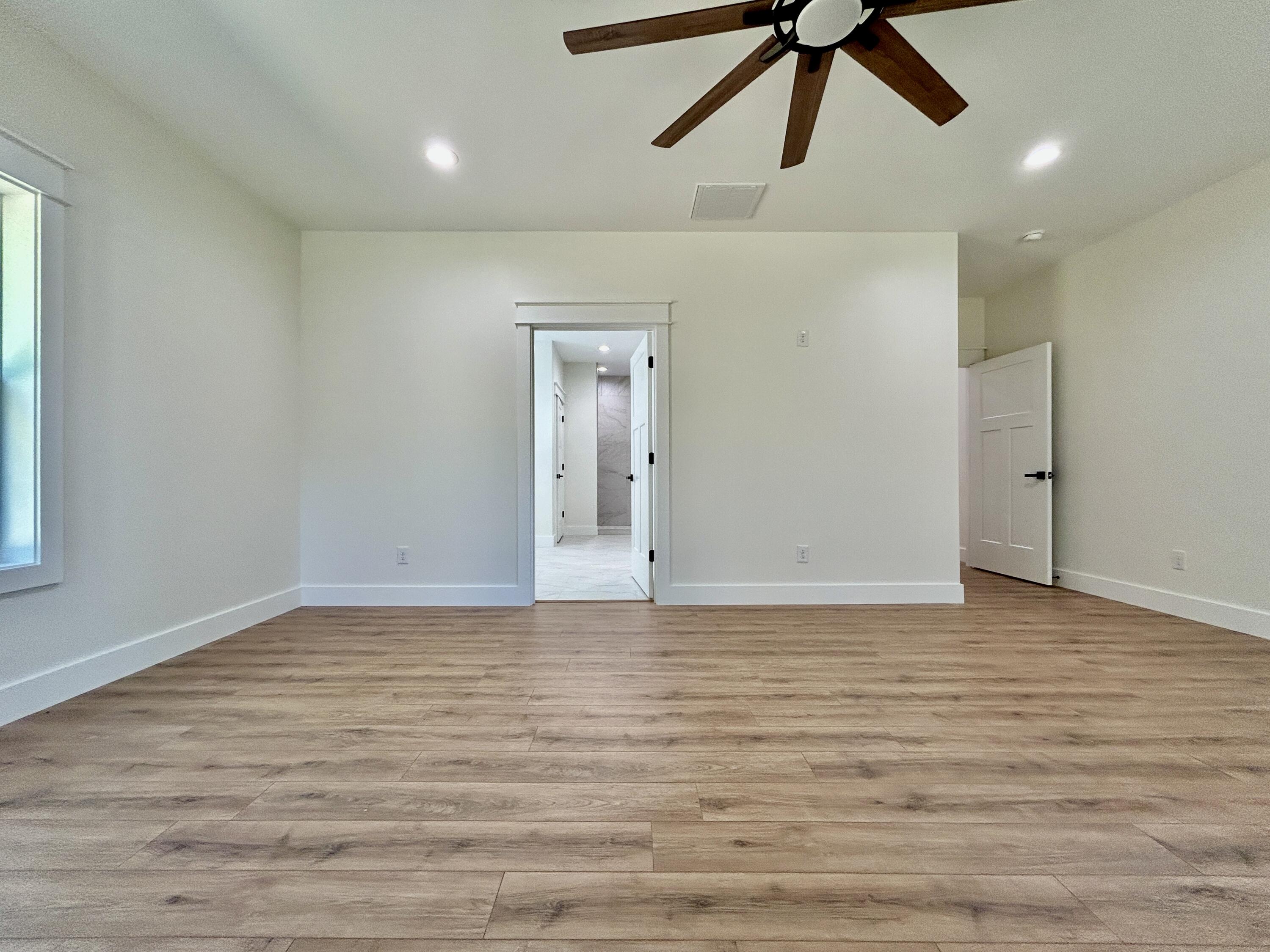 63 Iris Point Property Photo 23