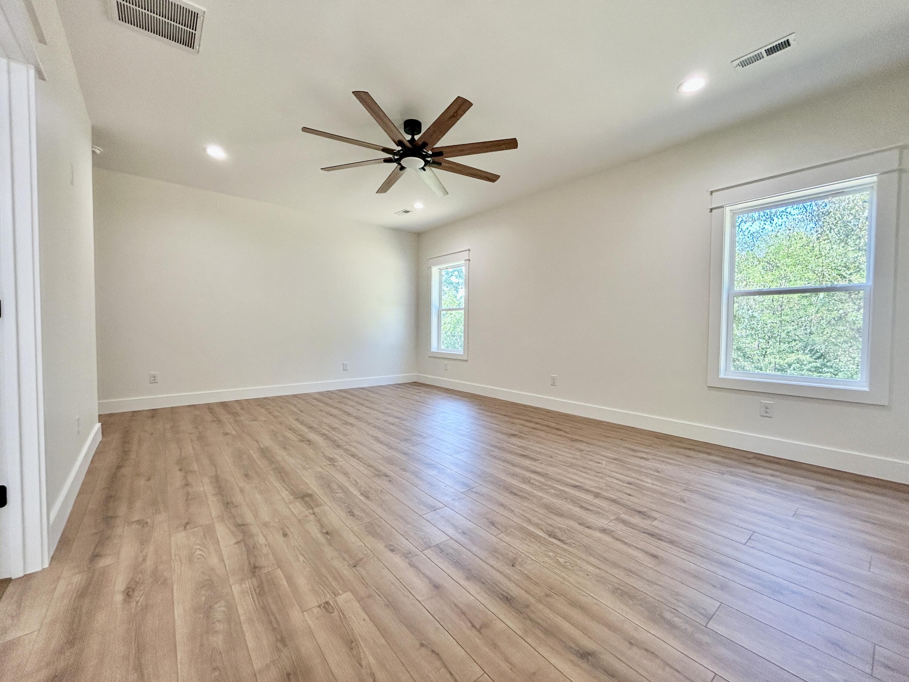 63 Iris Point Property Photo 24