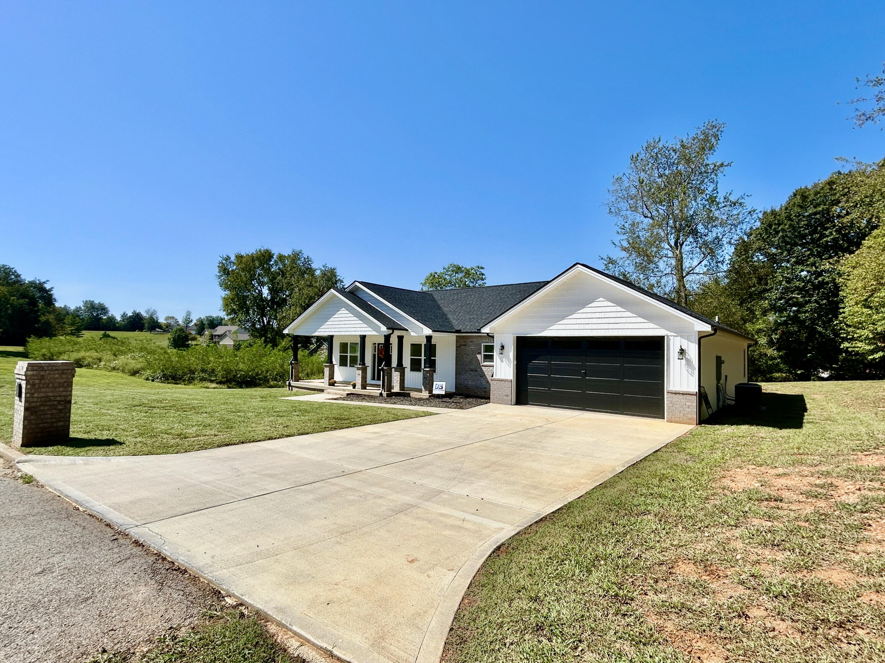 63 Iris Point Property Photo 37