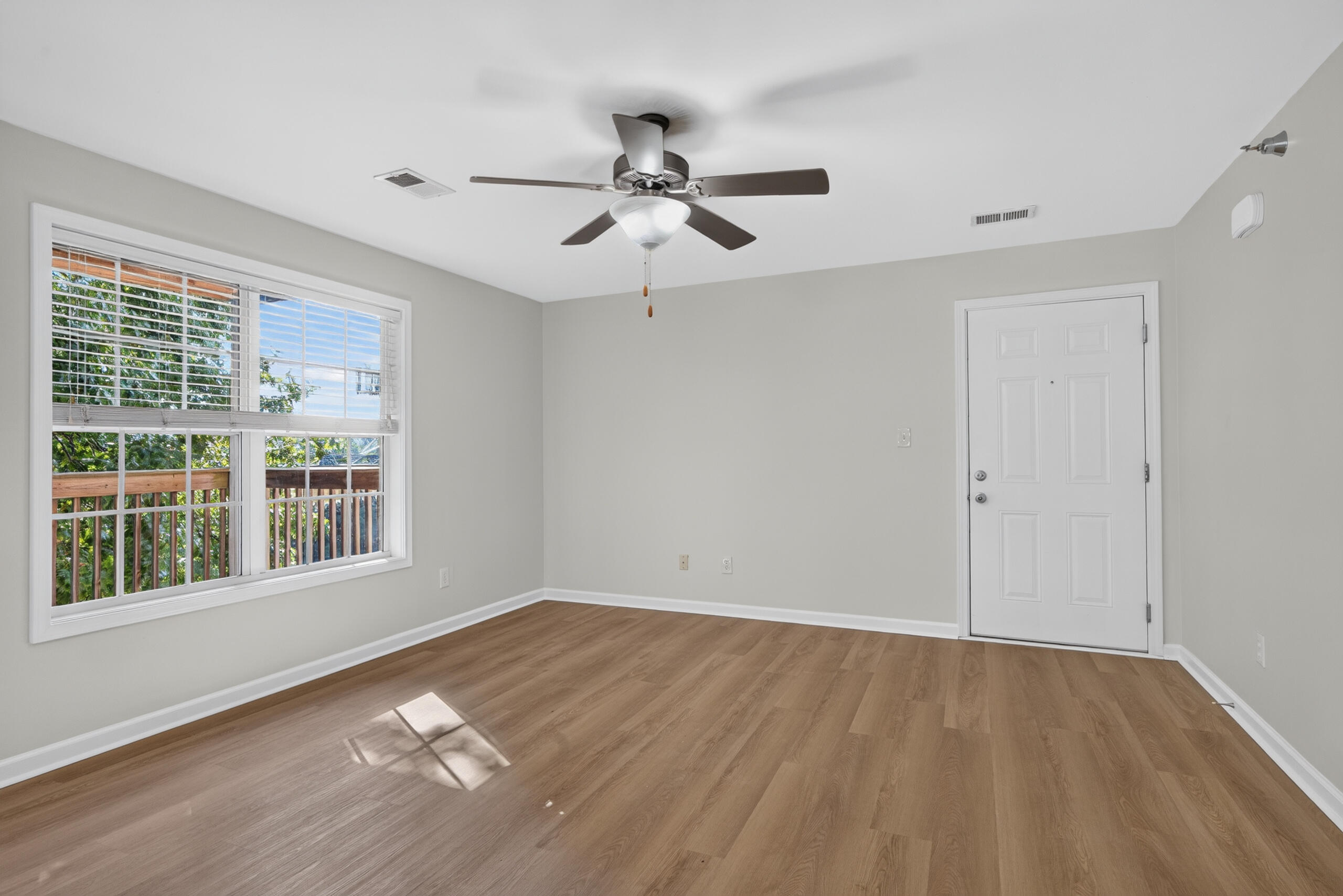857 Malabu Drive 2101 Property Photo 3