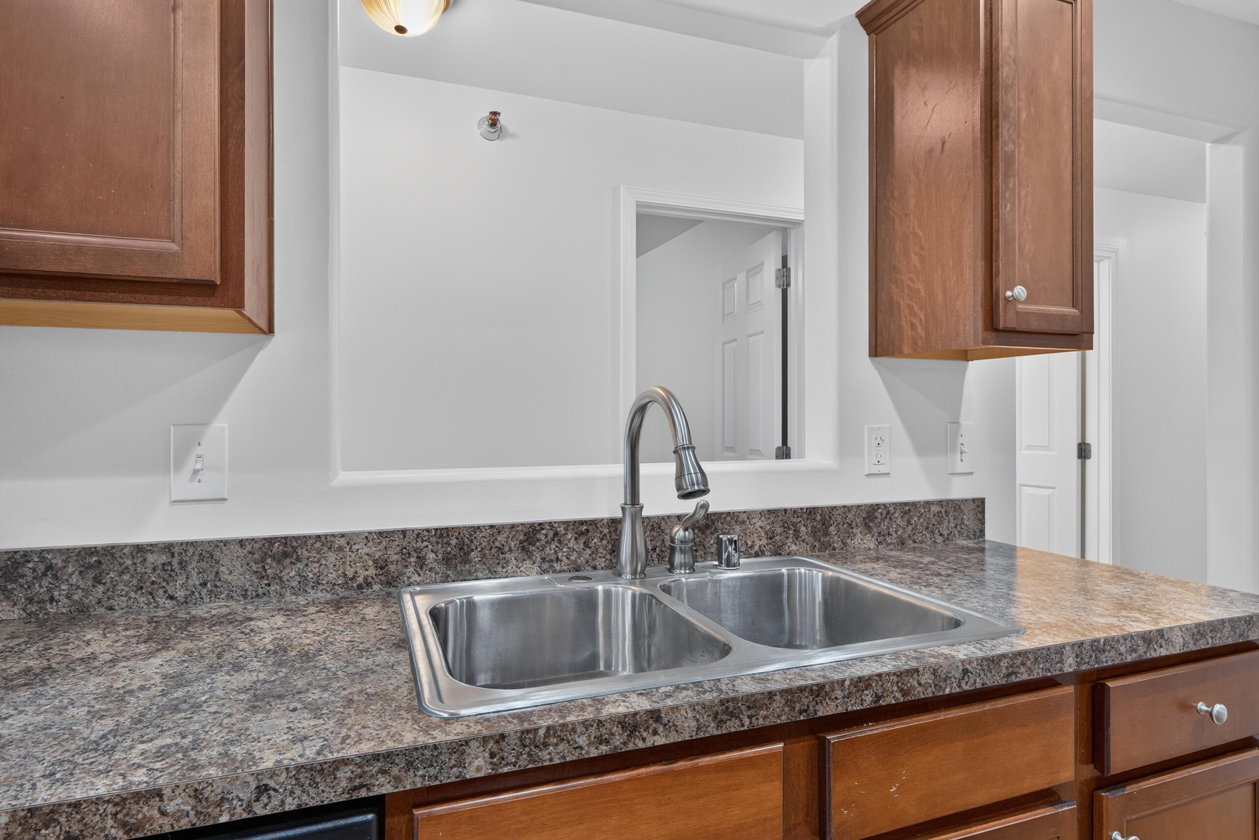 857 Malabu Drive 2101 Property Photo 9