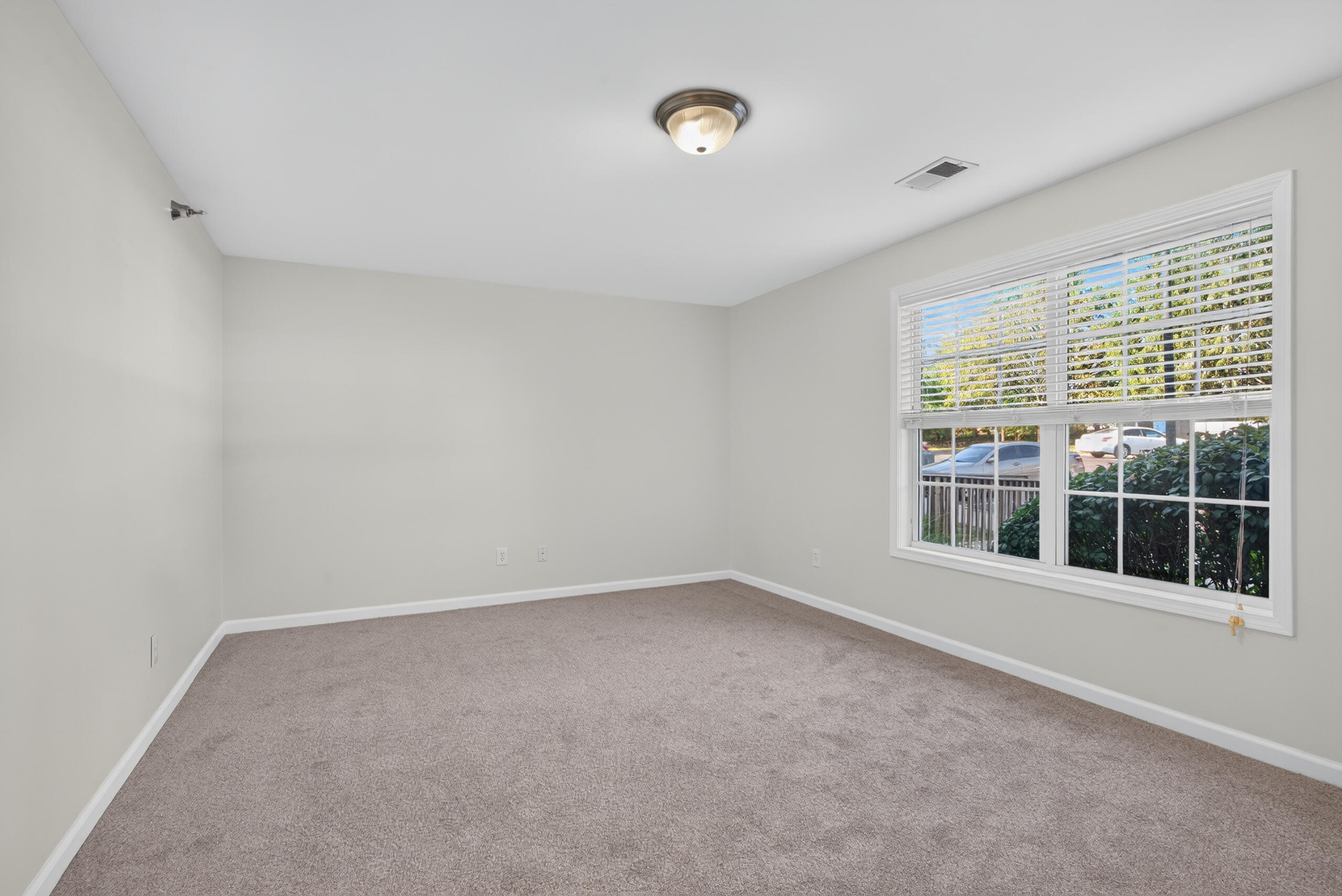 857 Malabu Drive 2101 Property Photo 12
