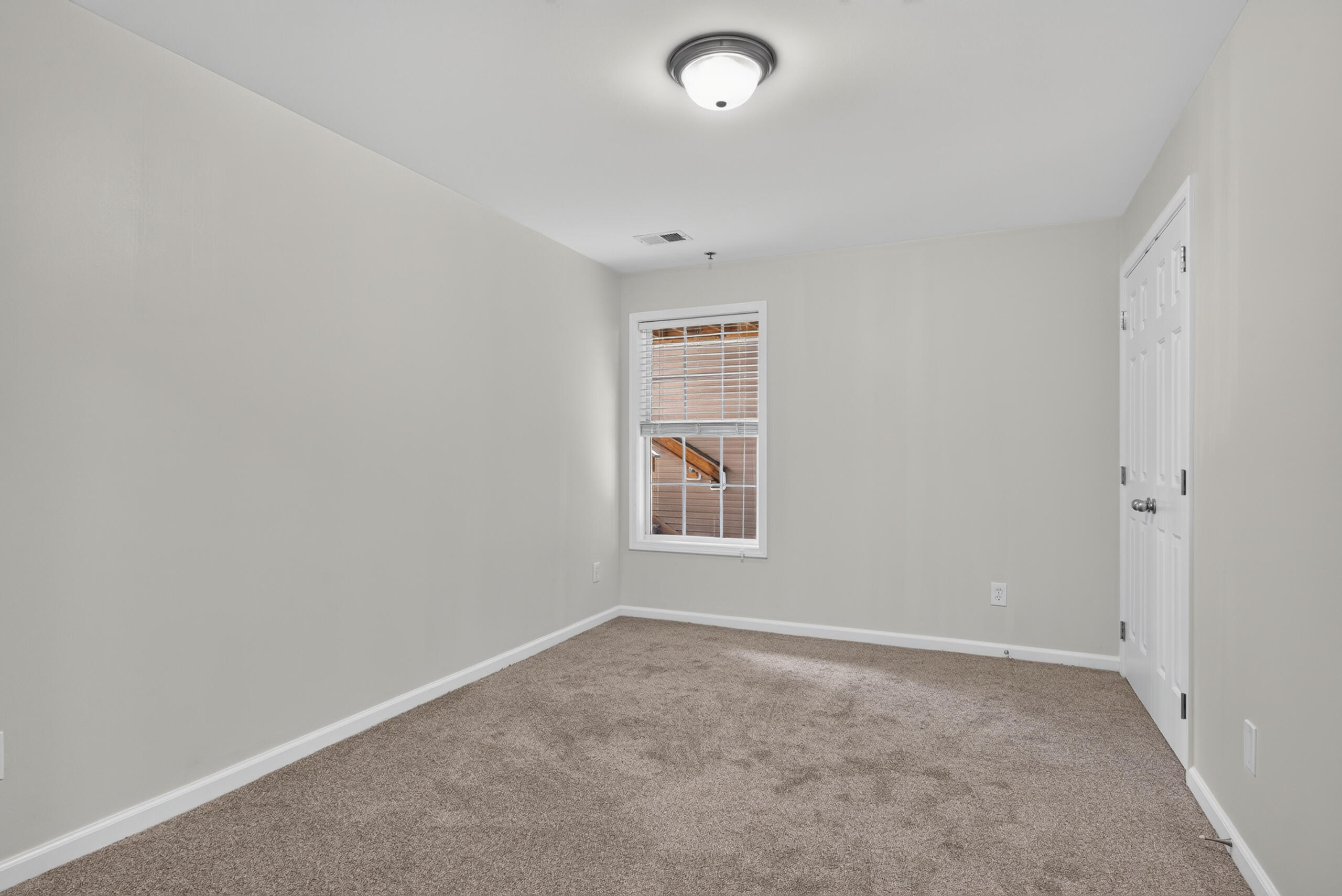 857 Malabu Drive 2101 Property Photo 18