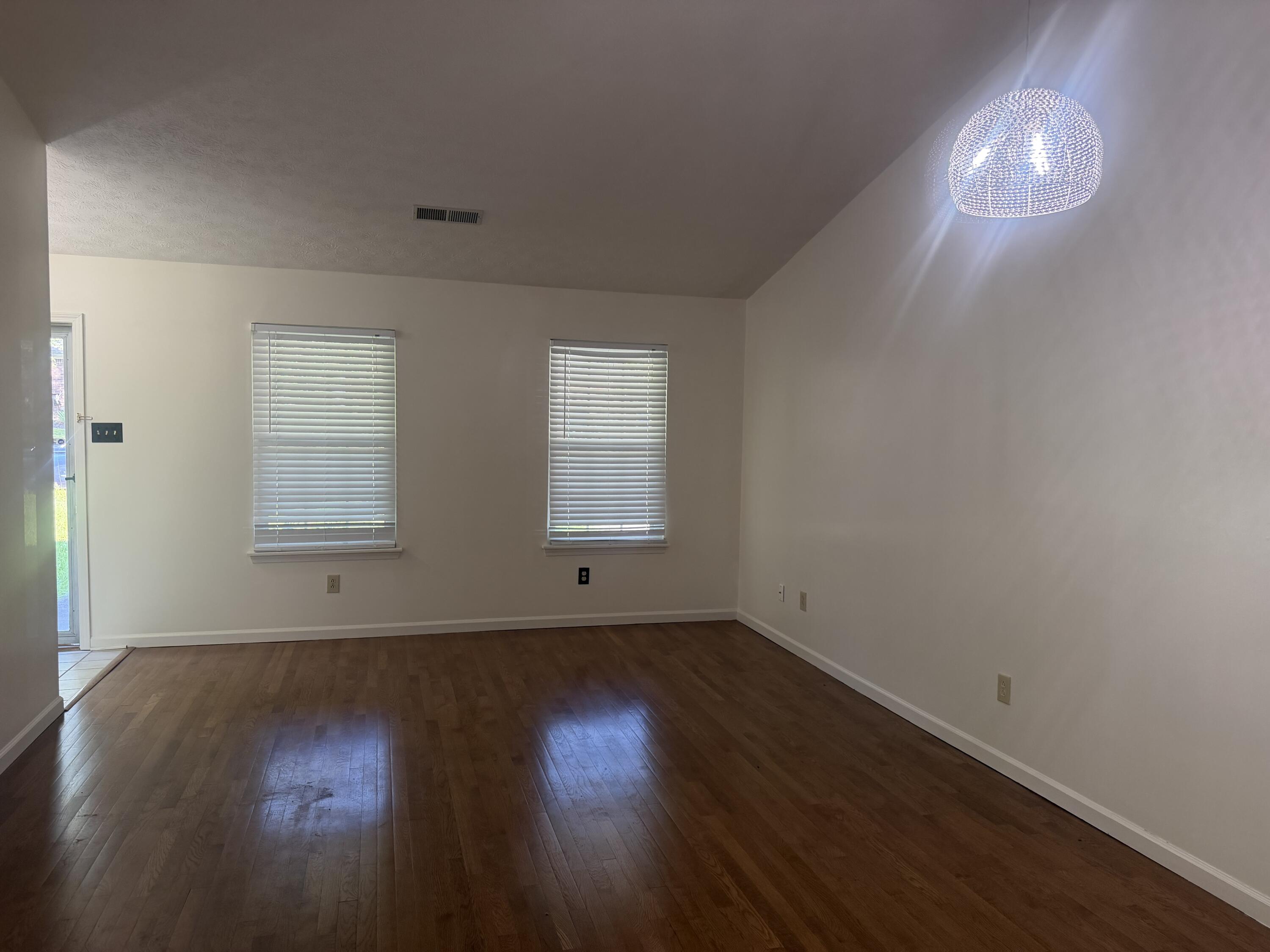837 Ridgebrook Road Property Photo 5