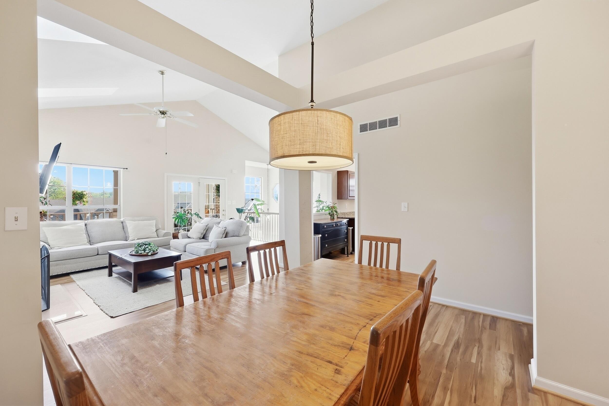 3405 Overbrook Fountain Property Photo 8