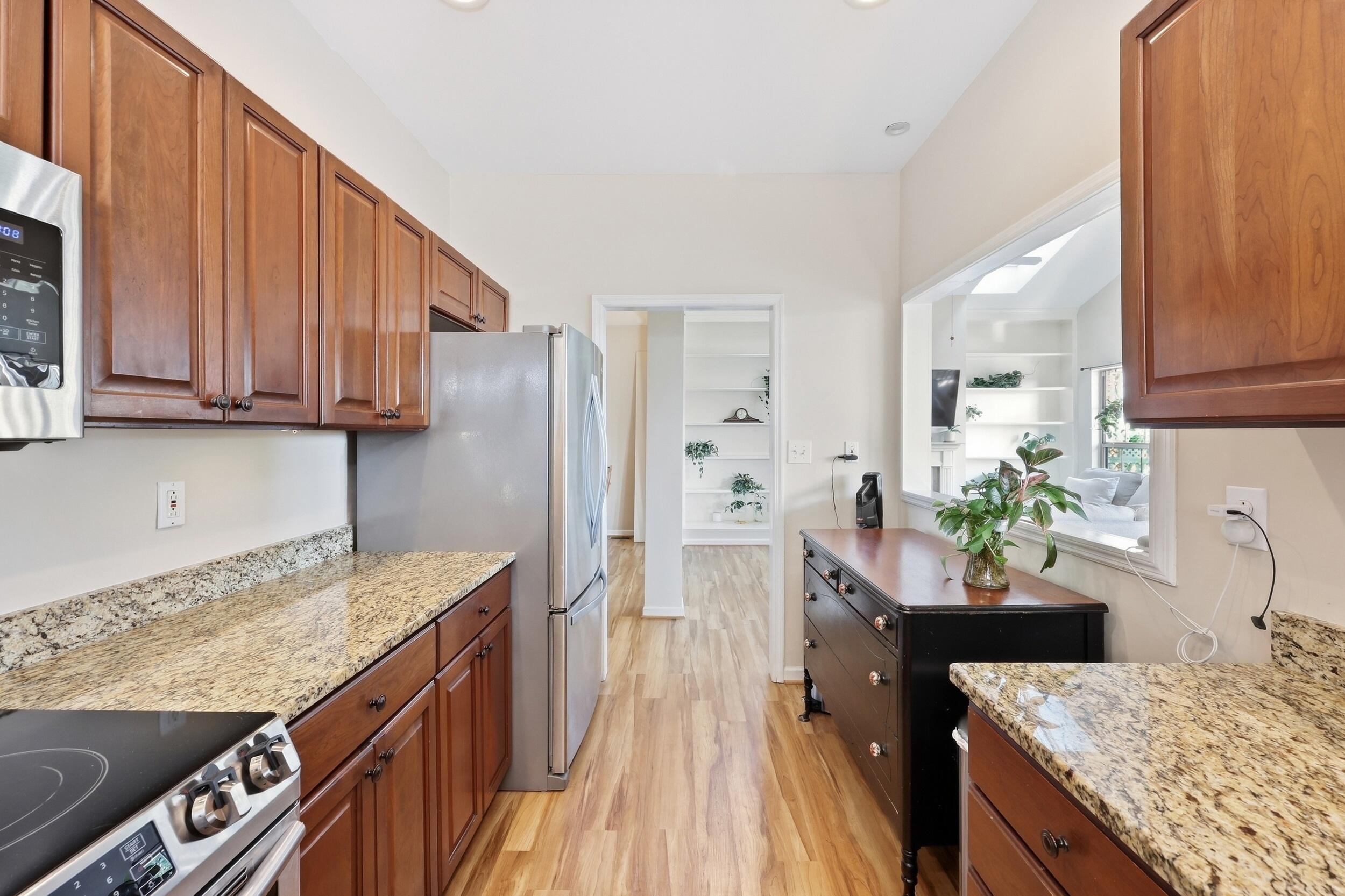 3405 Overbrook Fountain Property Photo 11