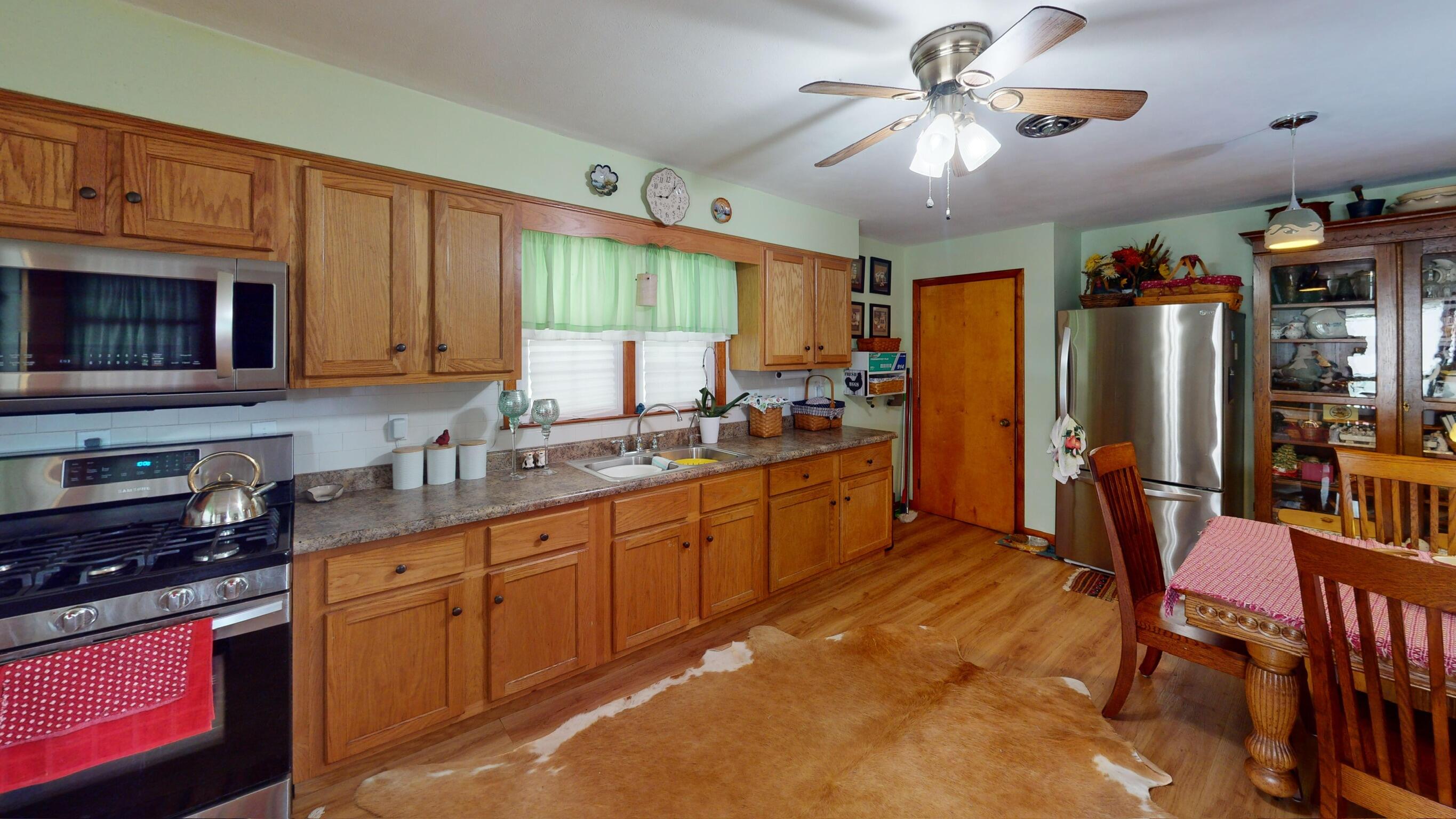 220 F Johnson Road Property Photo 6