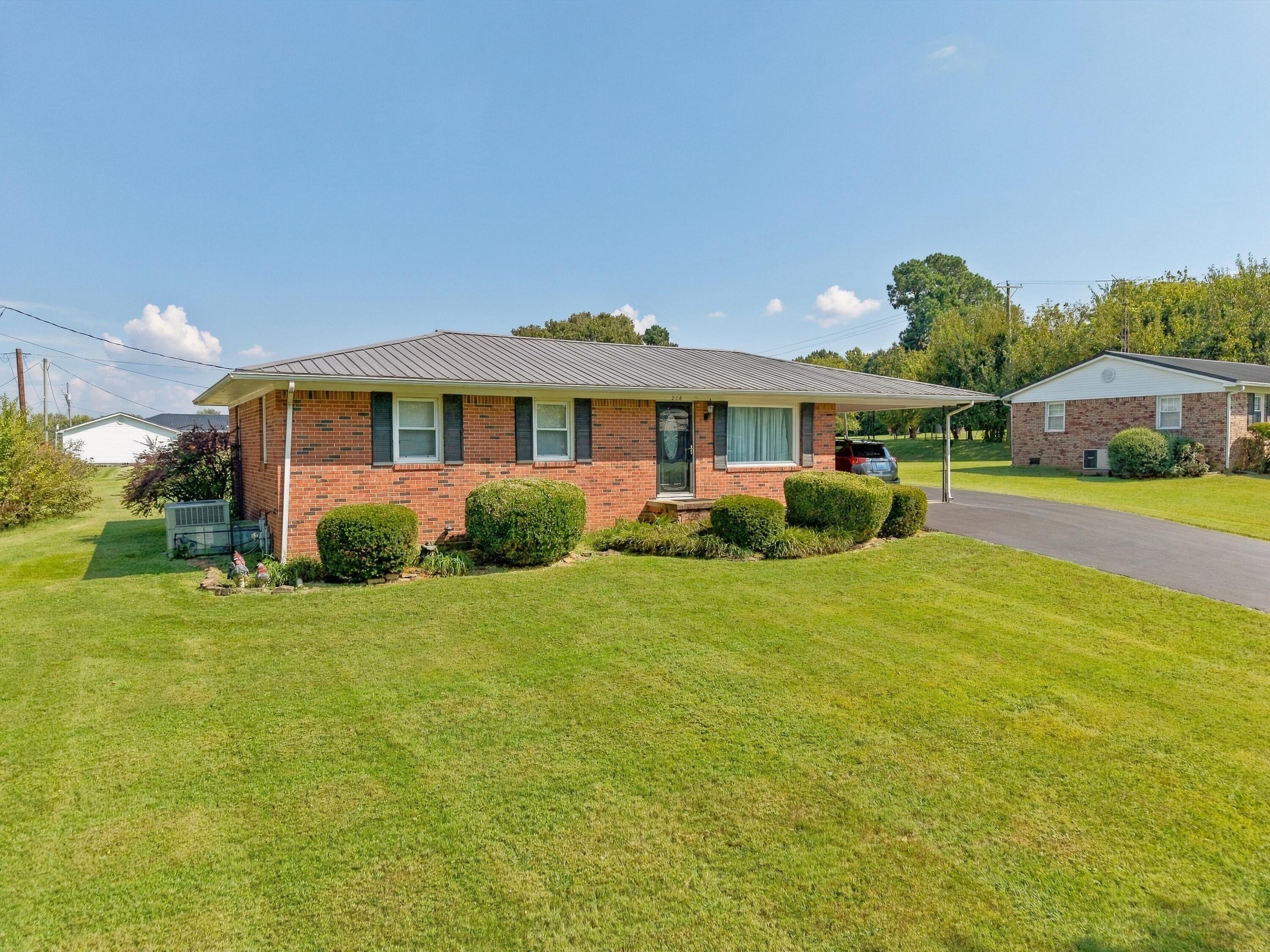 228 Guess Drive Property Photo 2