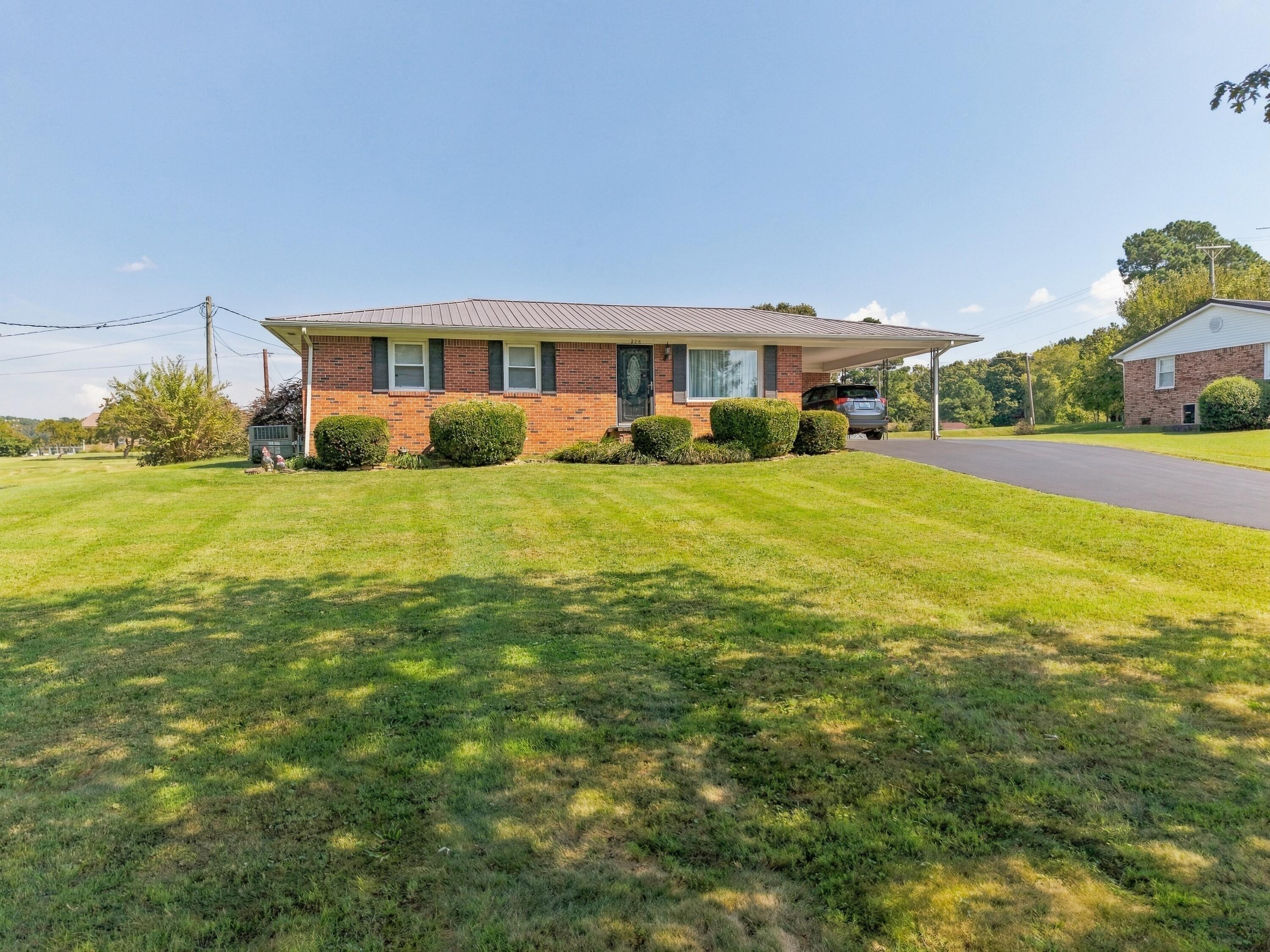 228 Guess Drive Property Photo 3