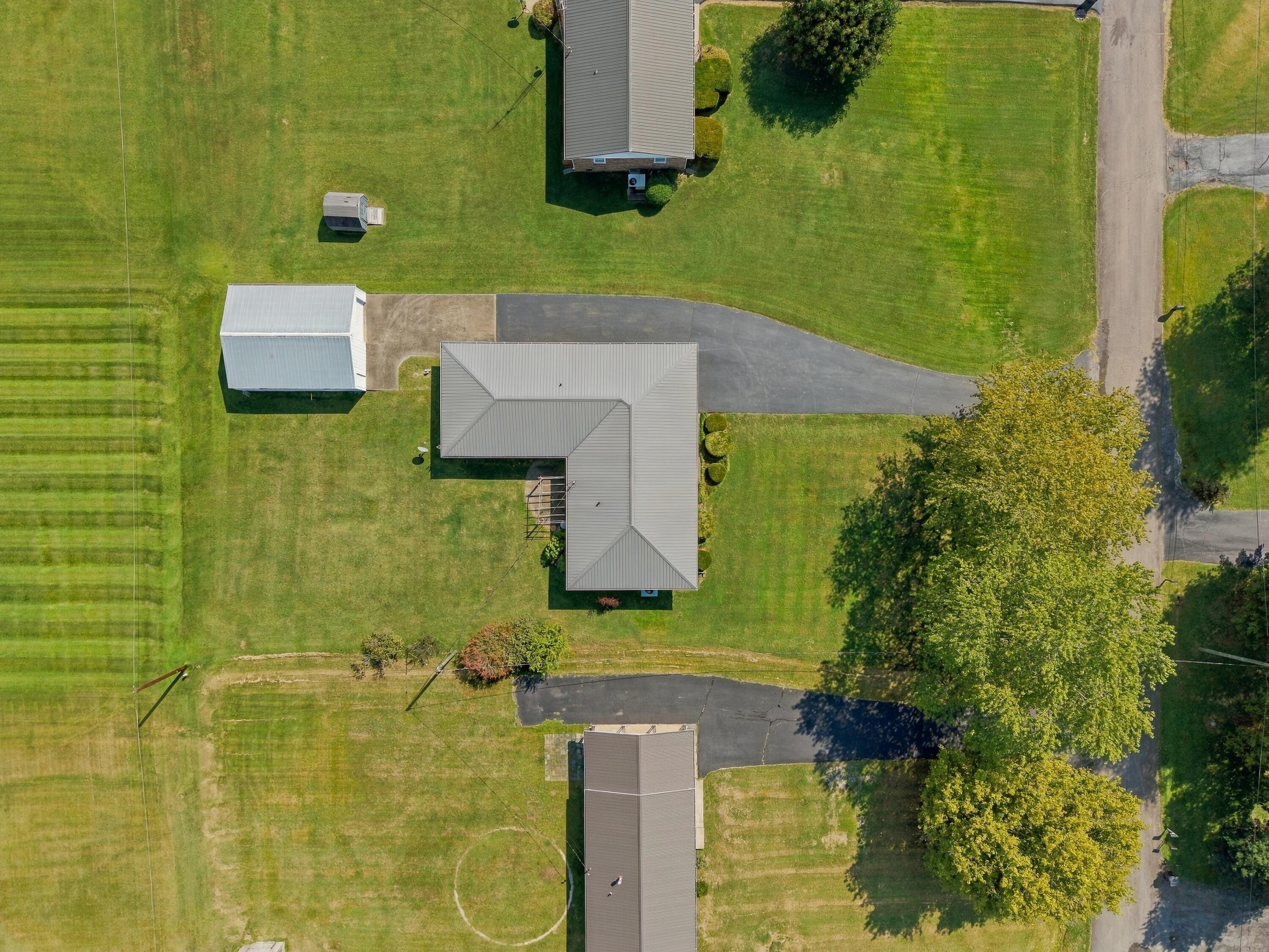 228 Guess Drive Property Photo 4