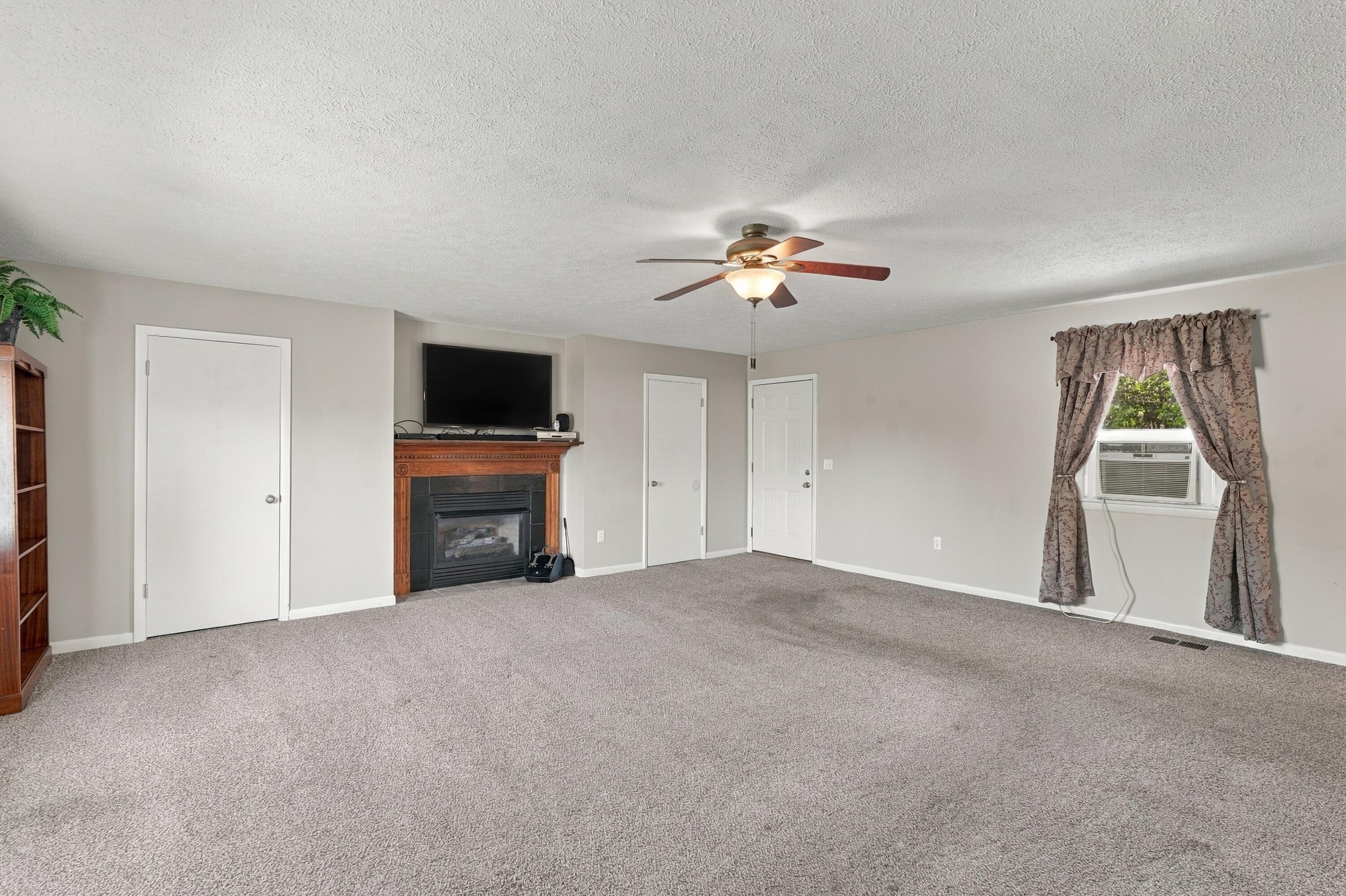 228 Guess Drive Property Photo 14