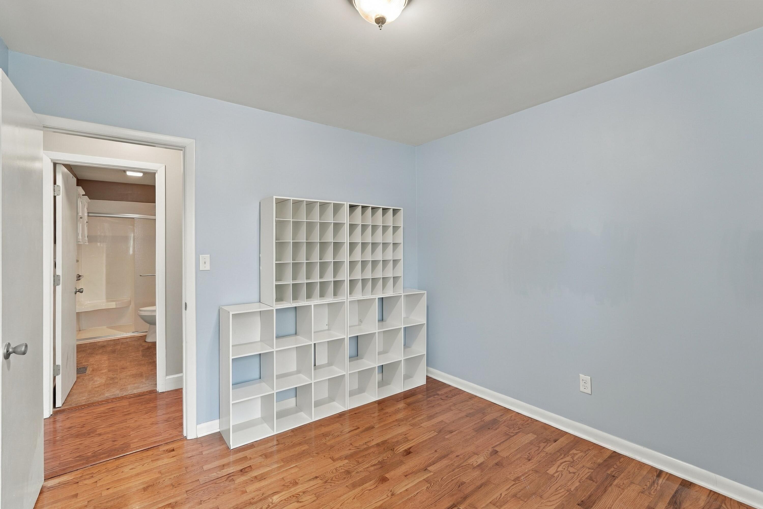 228 Guess Drive Property Photo 27