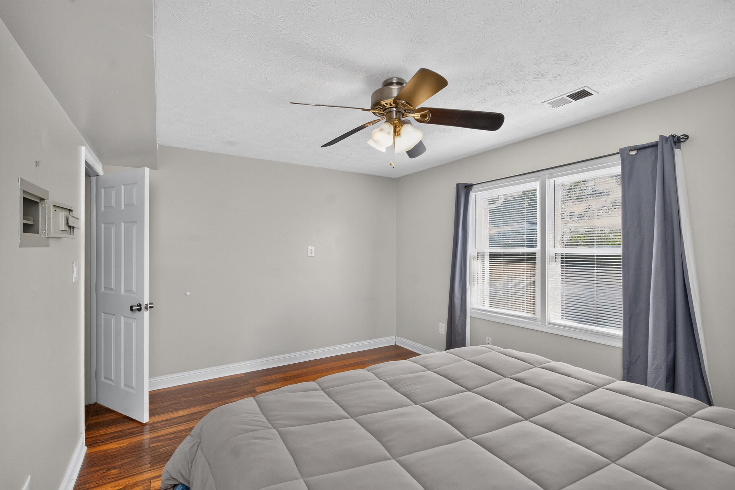 4617 Hartland Parkway Property Photo 12