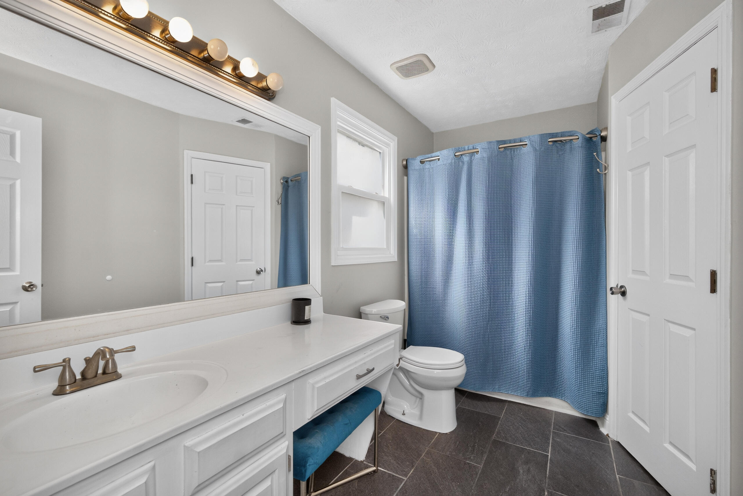 4617 Hartland Parkway Property Photo 13