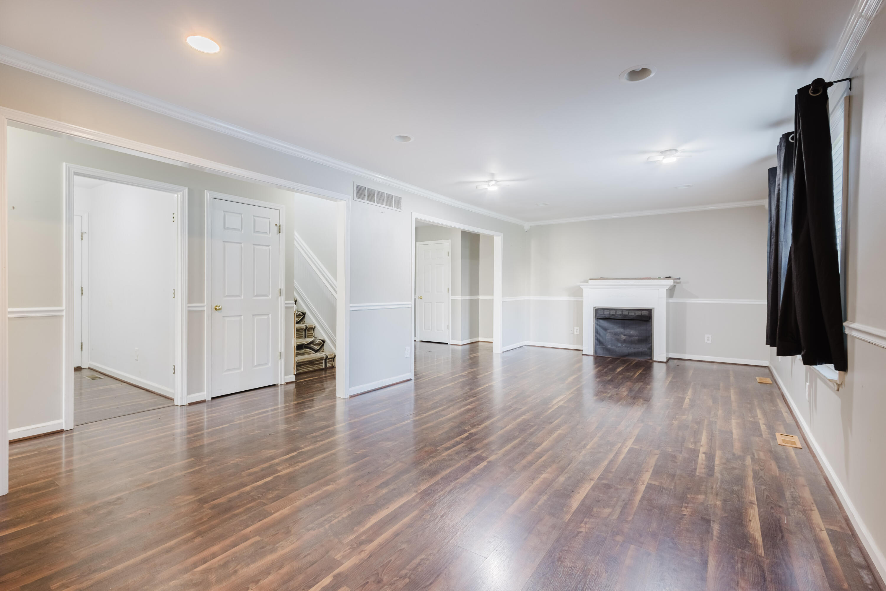 512 Perry Drive Property Photo 10