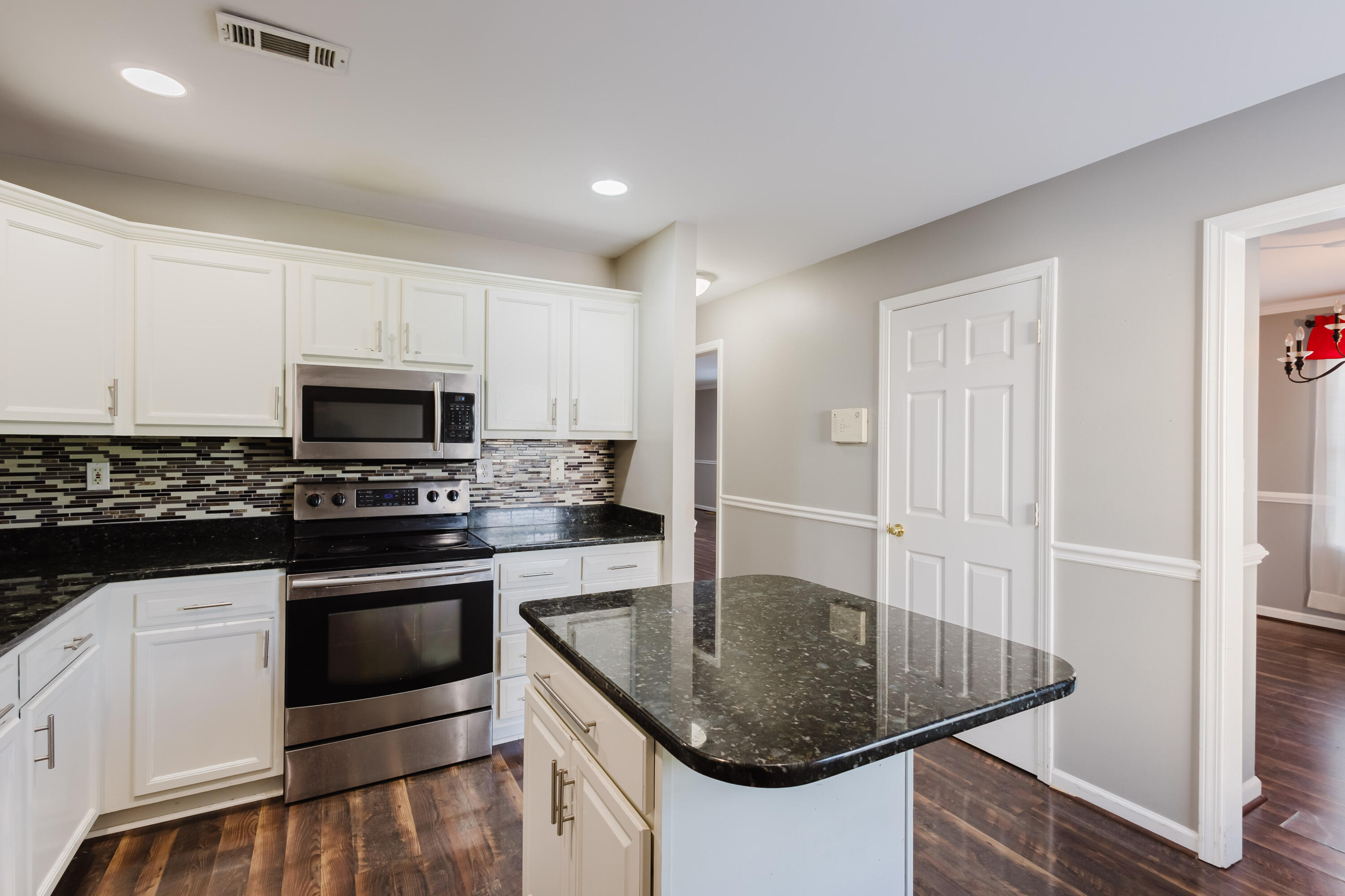 512 Perry Drive Property Photo 17