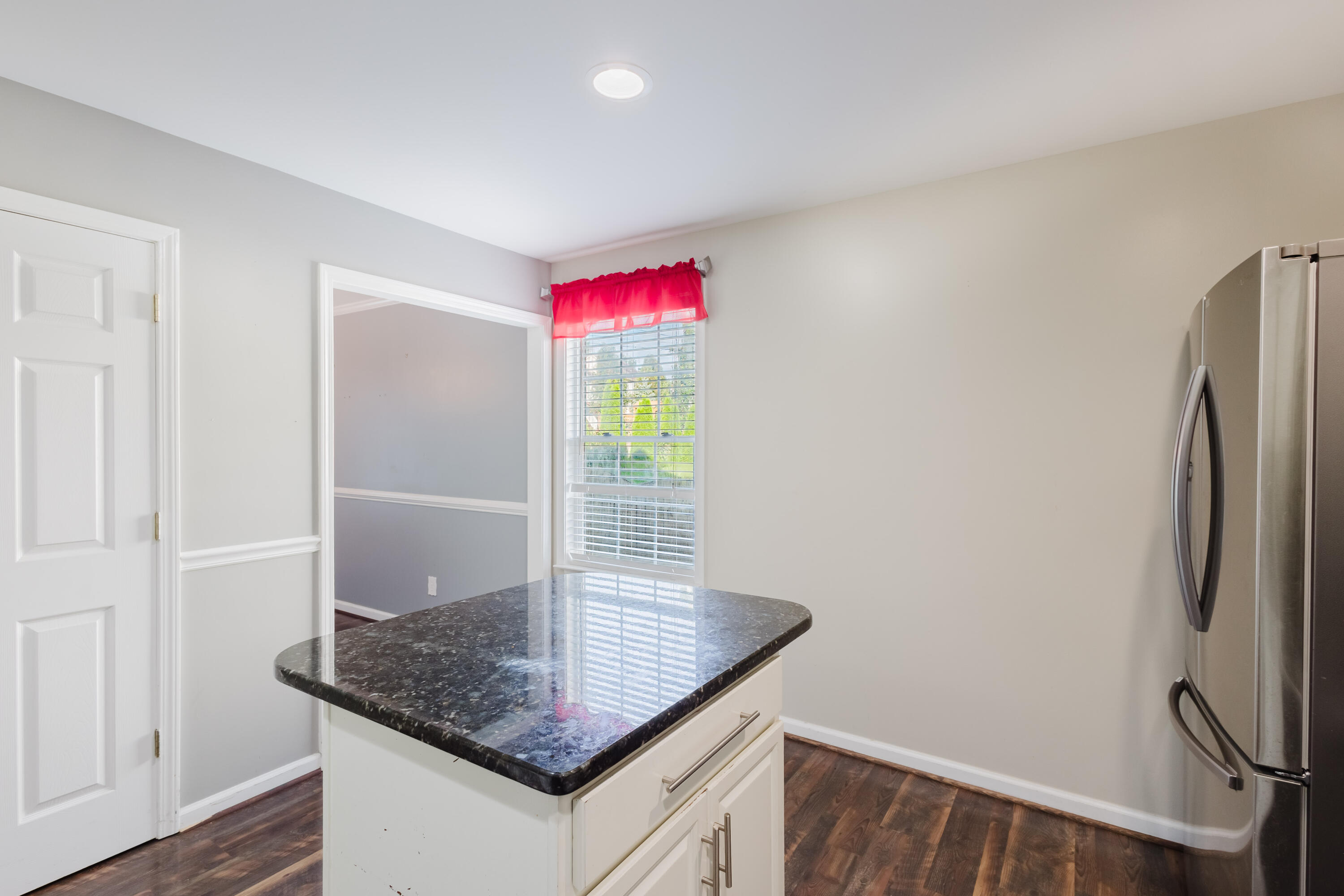512 Perry Drive Property Photo 18