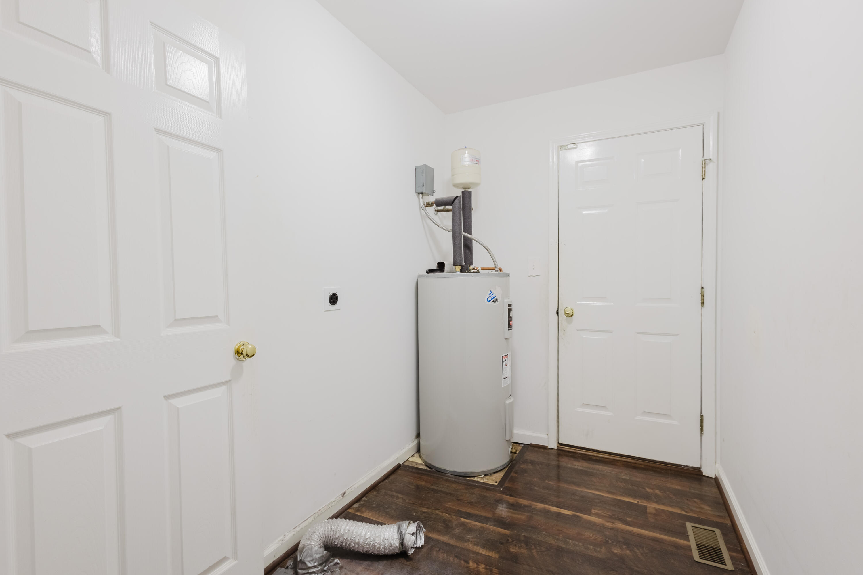 512 Perry Drive Property Photo 20