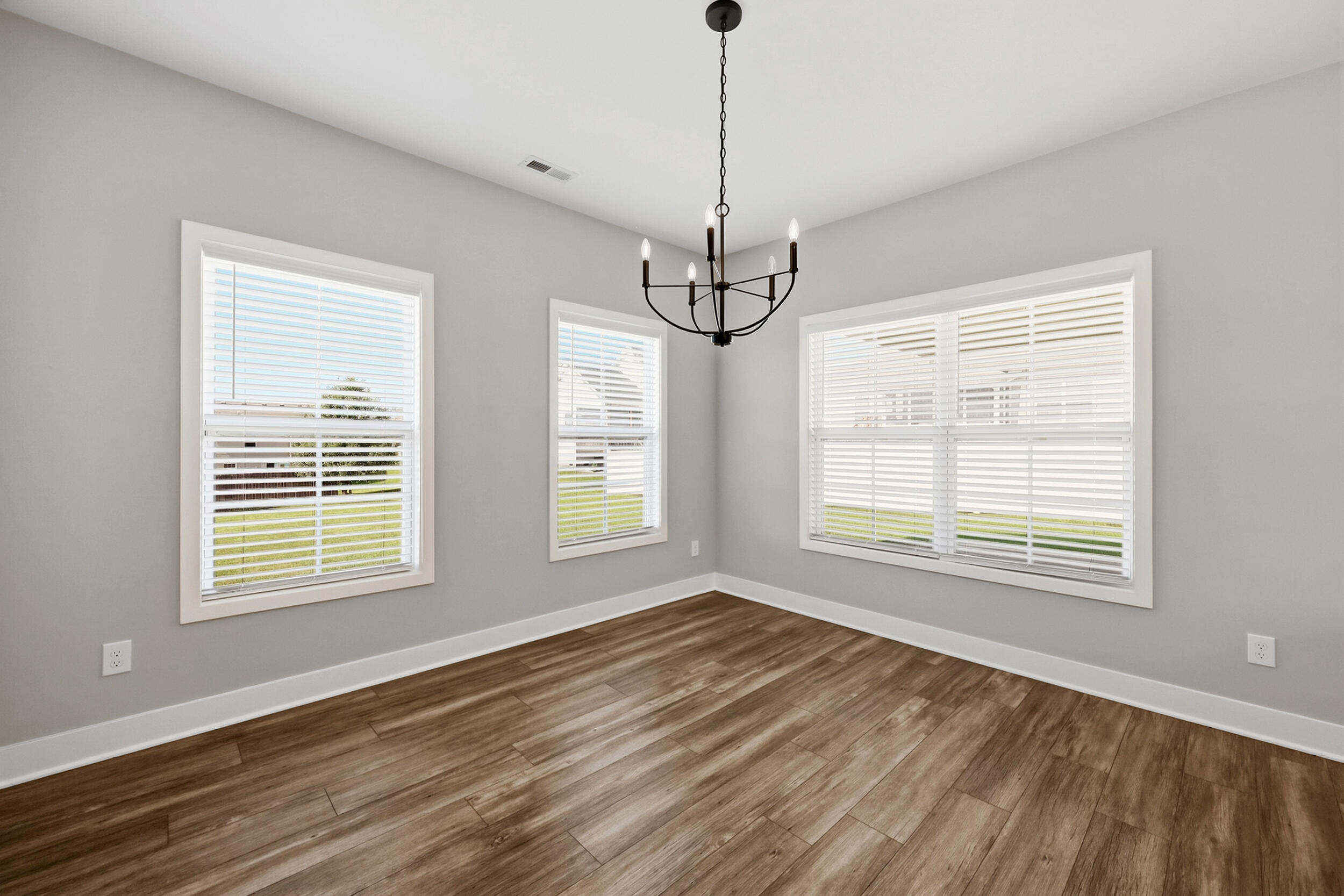 1325 Silver Springs Drive Property Photo 9