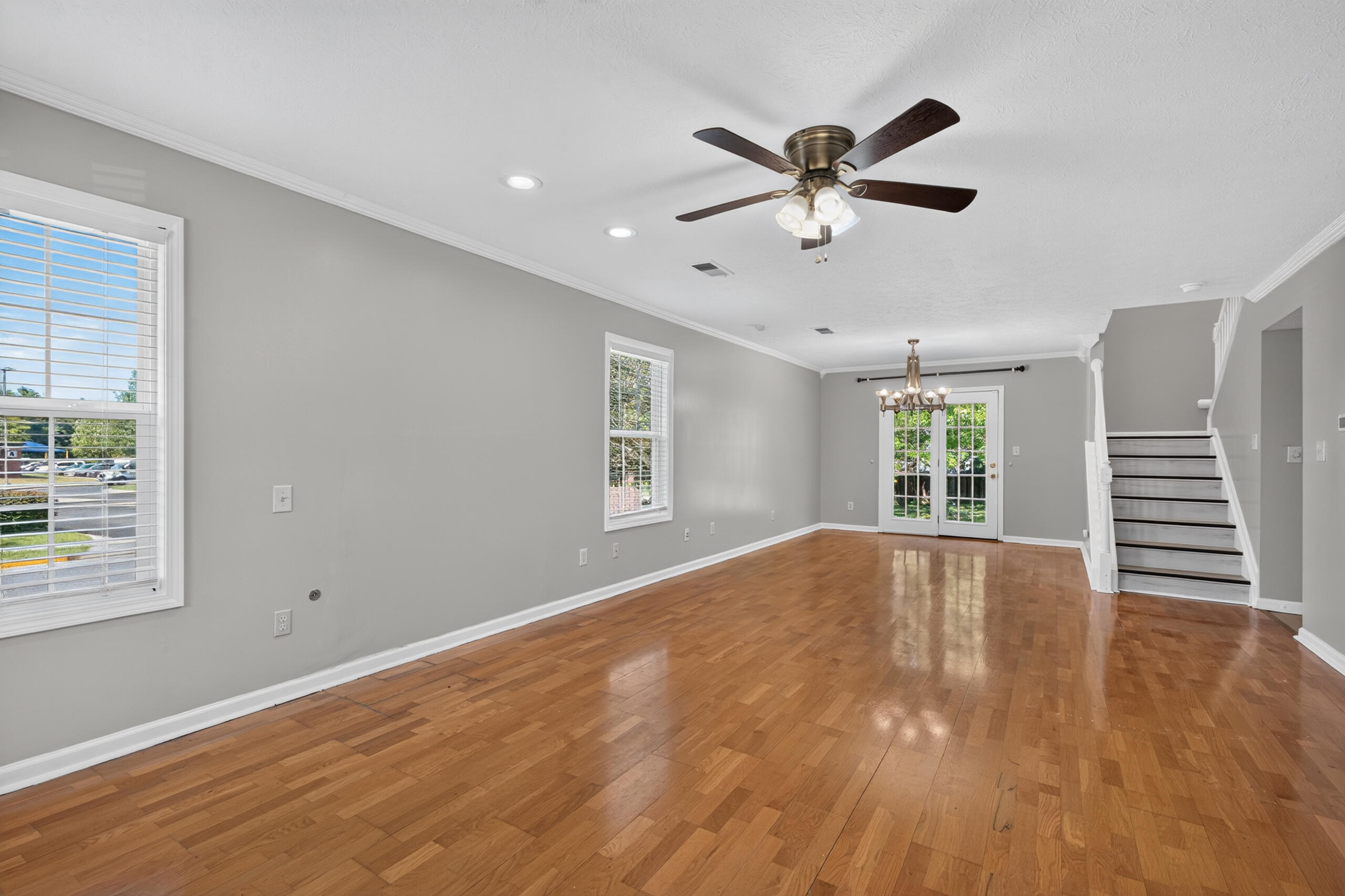 1196 Lacy Lane Property Photo 5