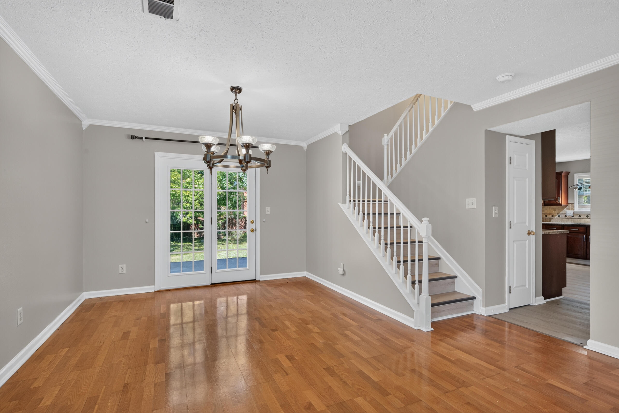 1196 Lacy Lane Property Photo 6