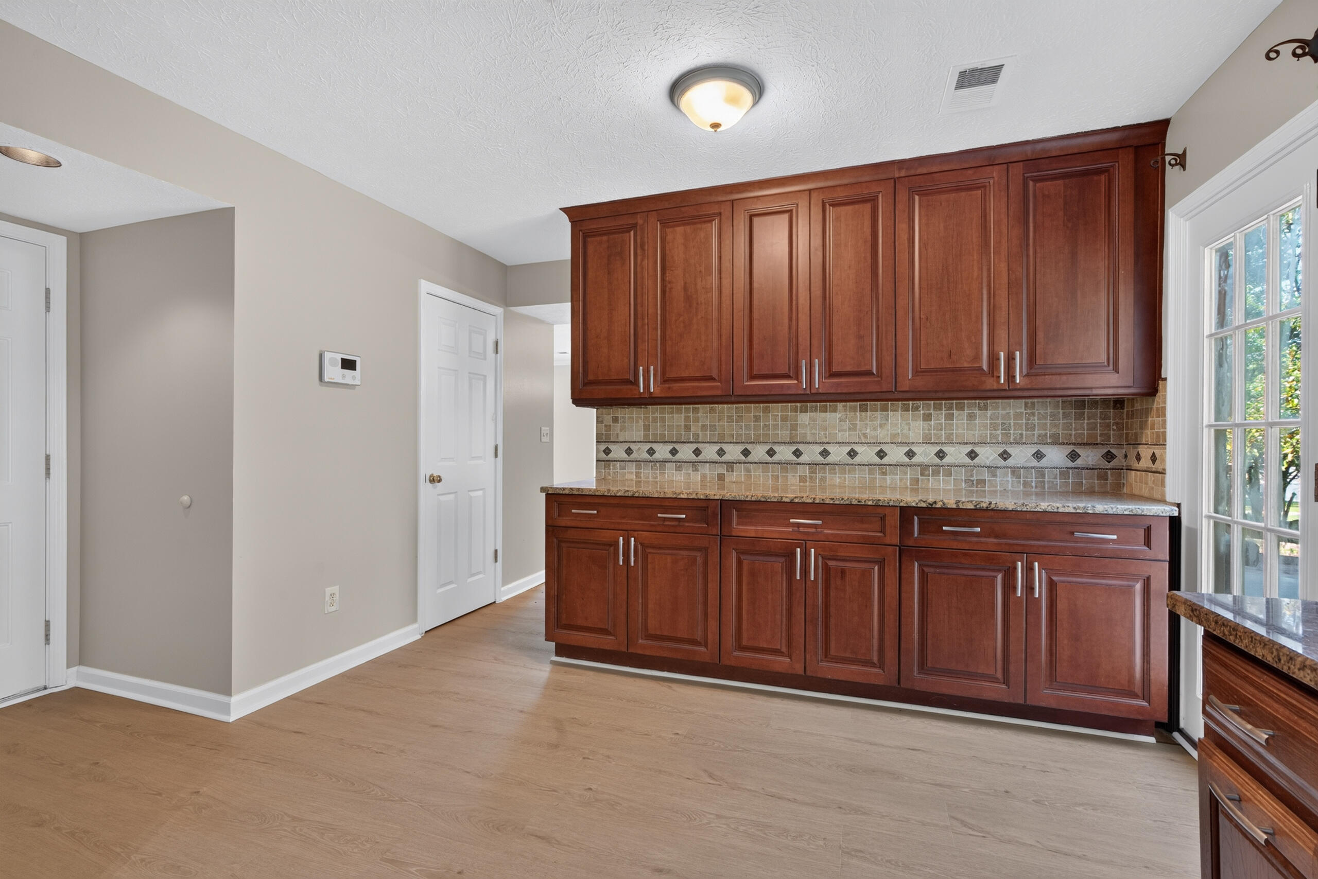 1196 Lacy Lane Property Photo 11