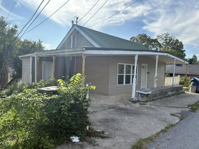 231 Pine Street Property Photo 1