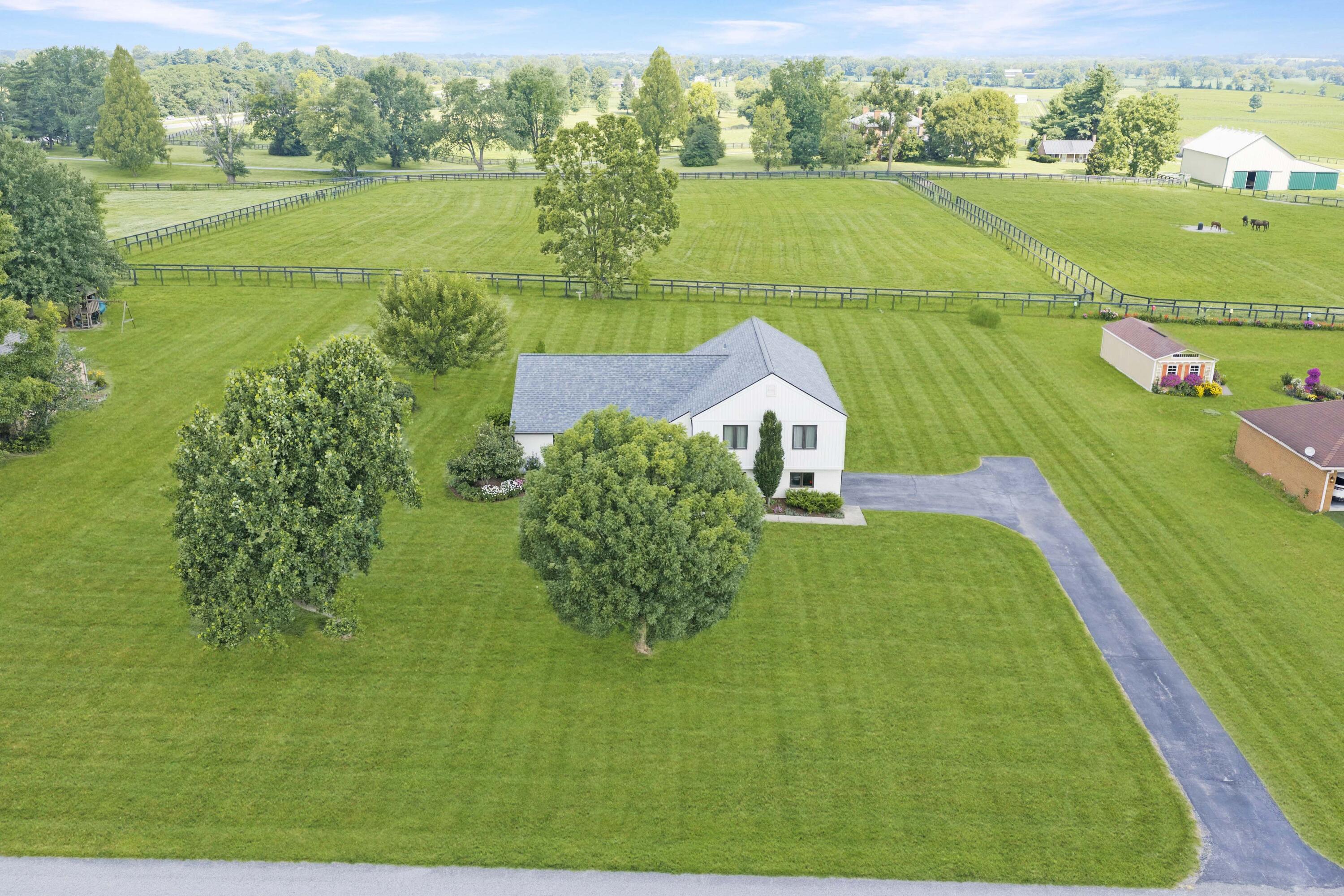 1009 Melrose Drive Property Photo 6