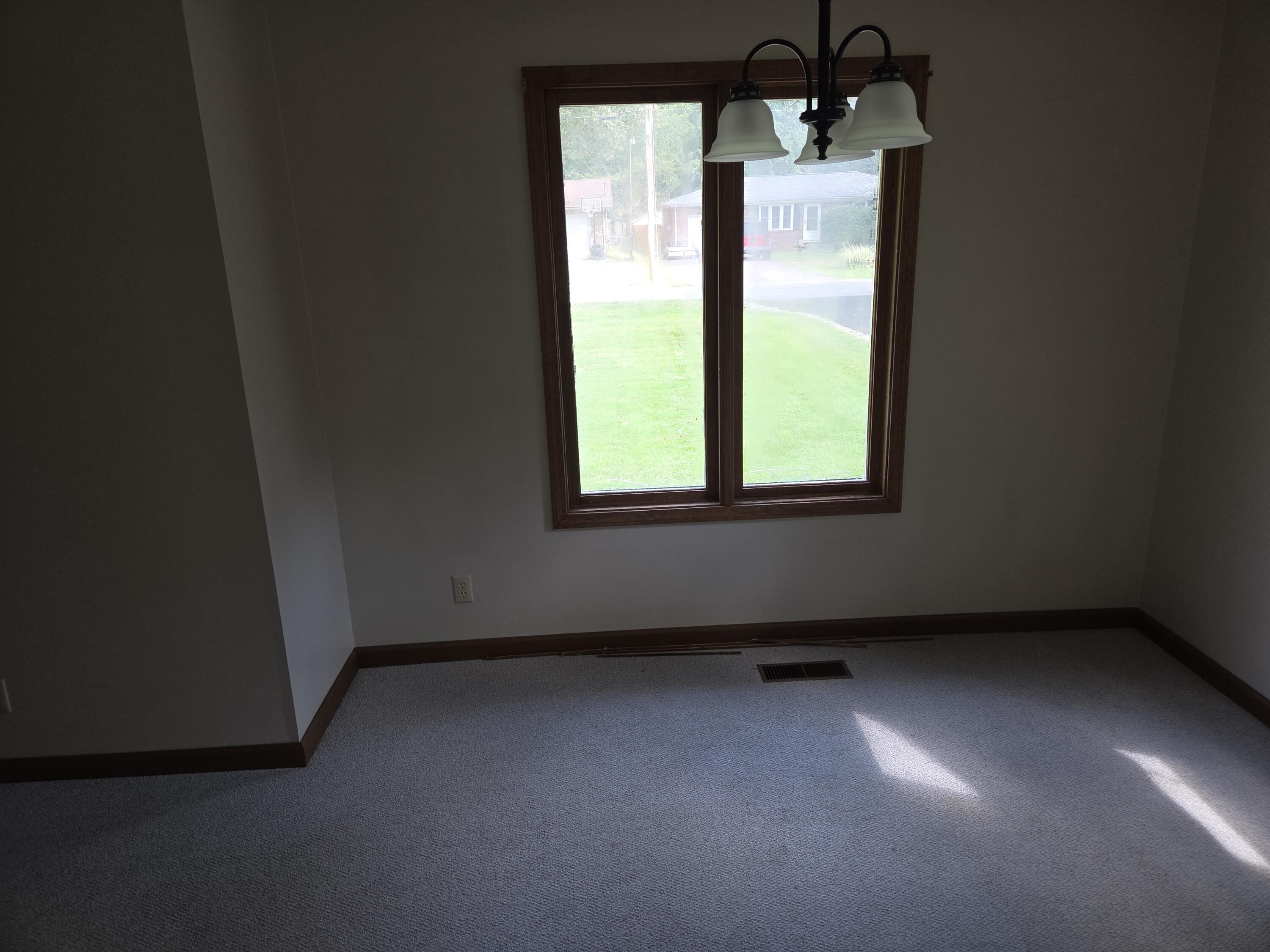 427 Franklin Street Property Photo 4