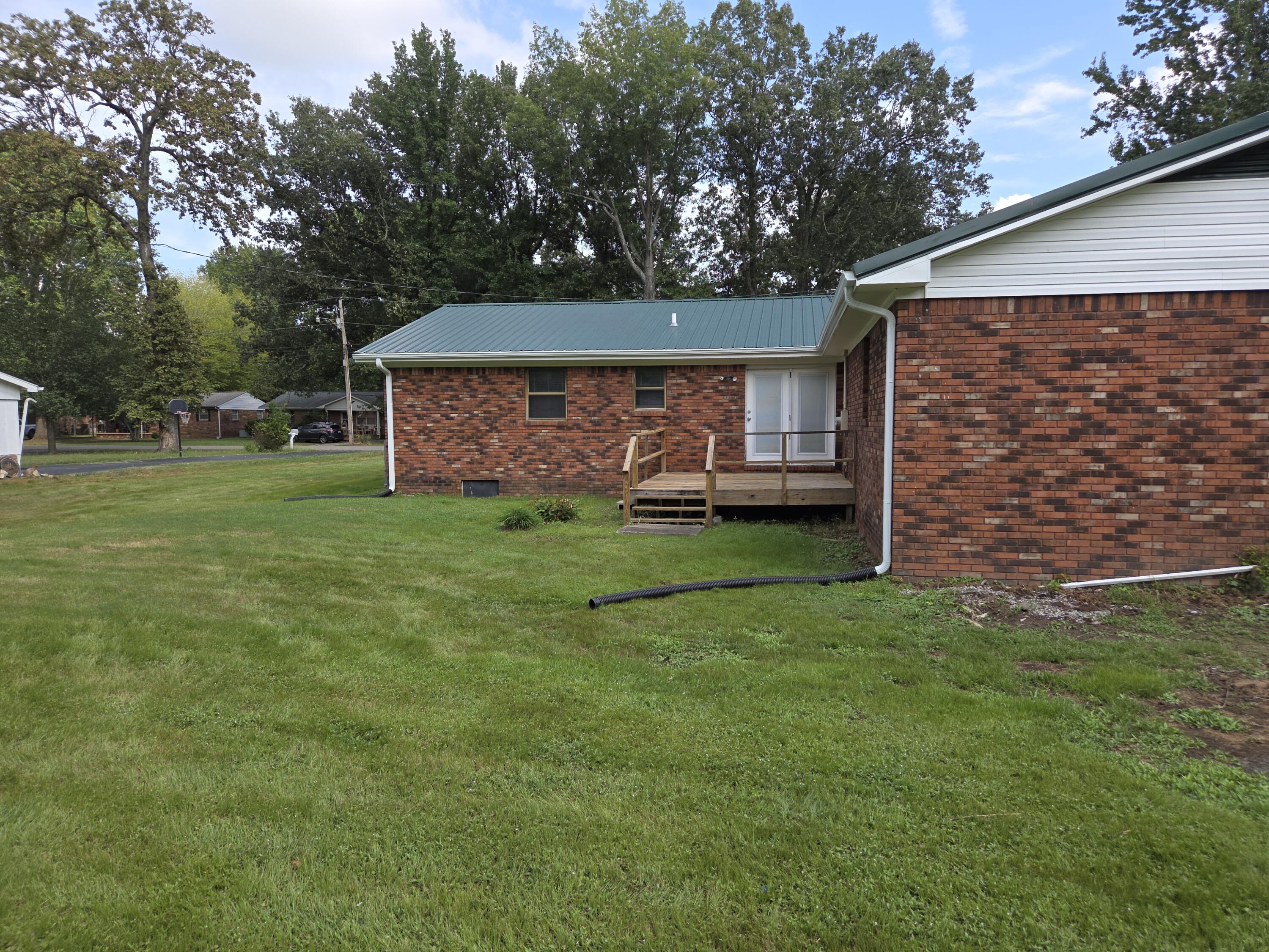 427 Franklin Street Property Photo 16