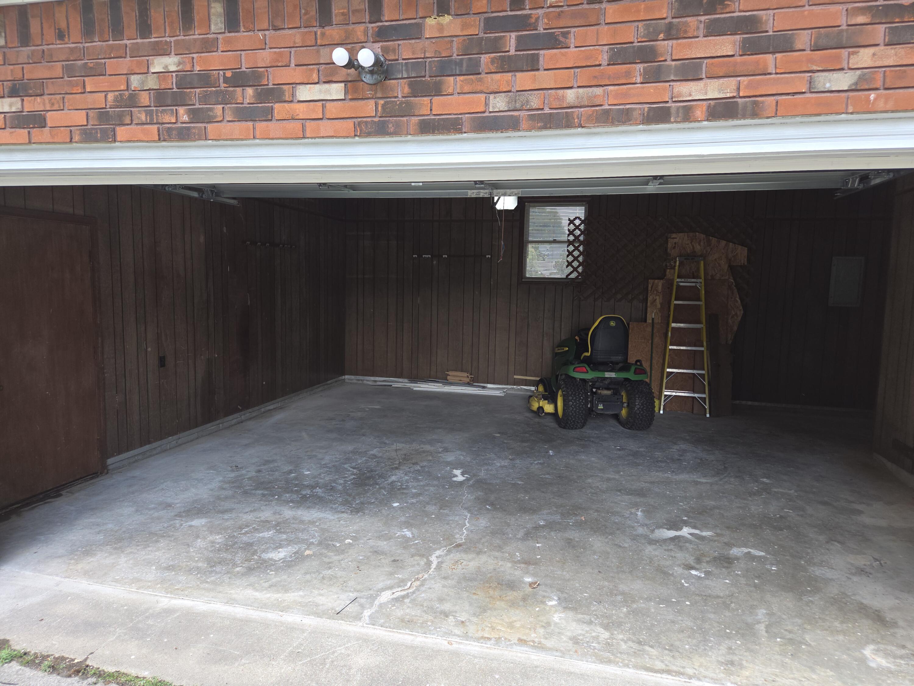 427 Franklin Street Property Photo 18