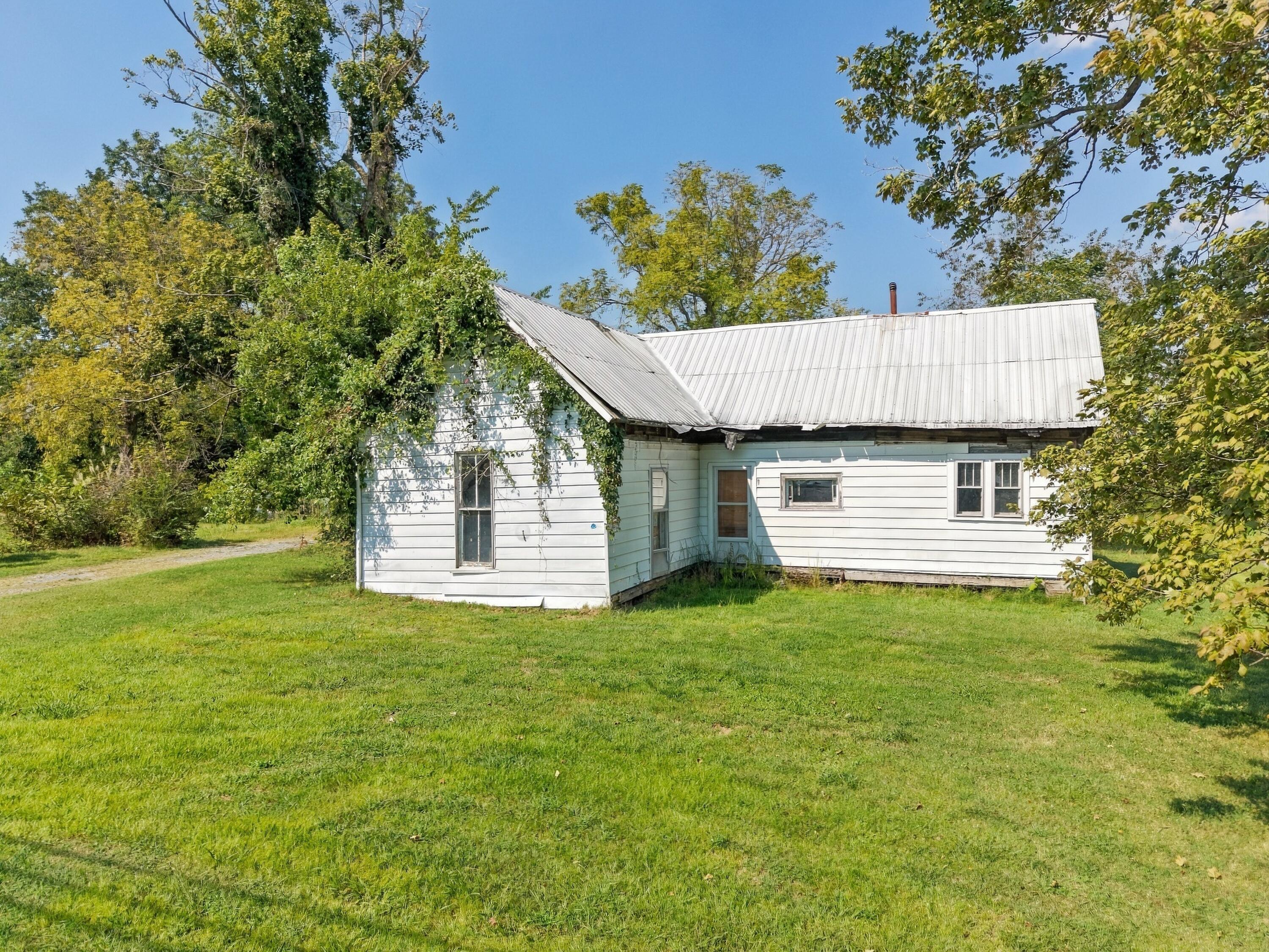 625 Property Photo 2
