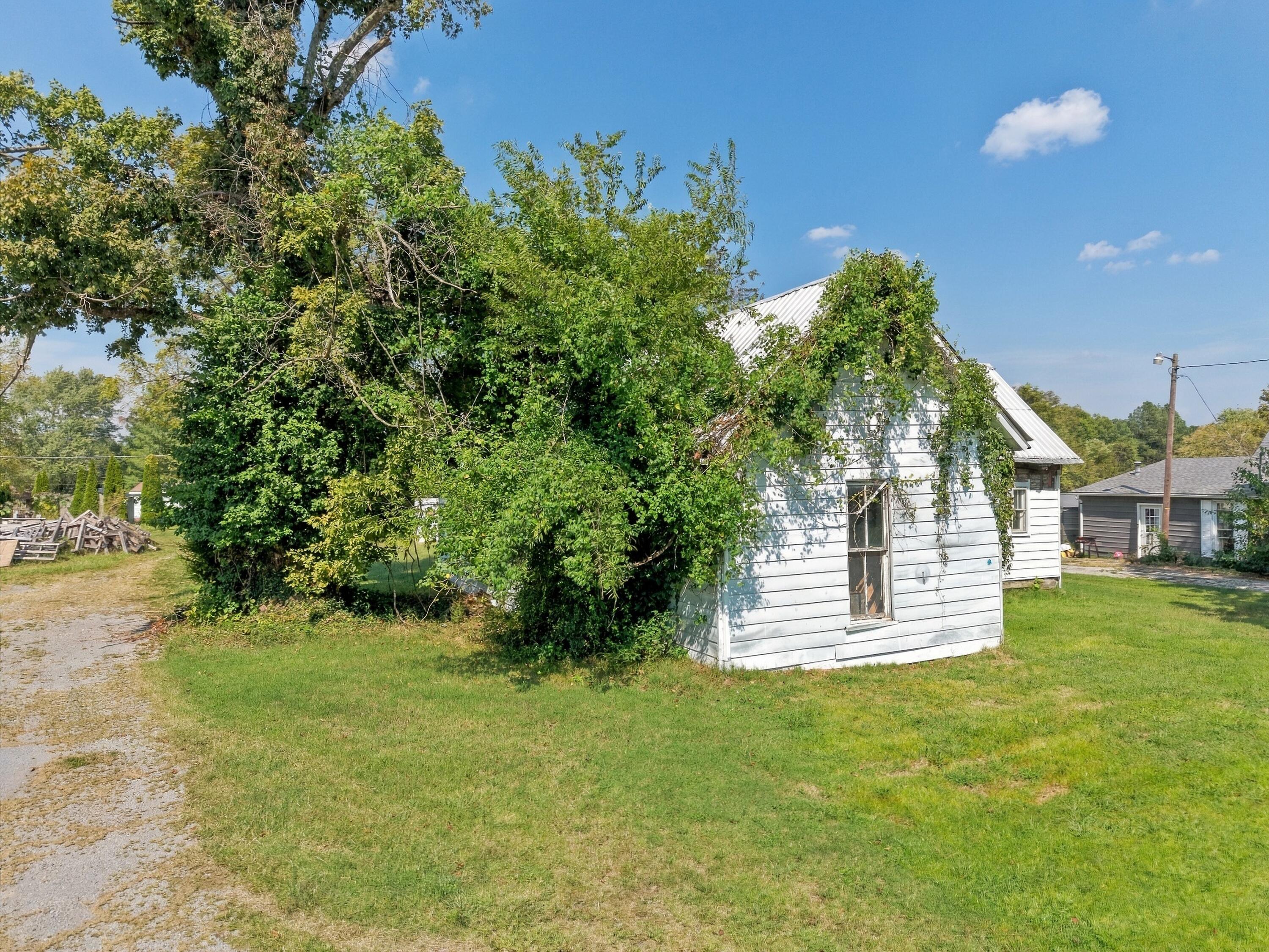 625 Property Photo 3