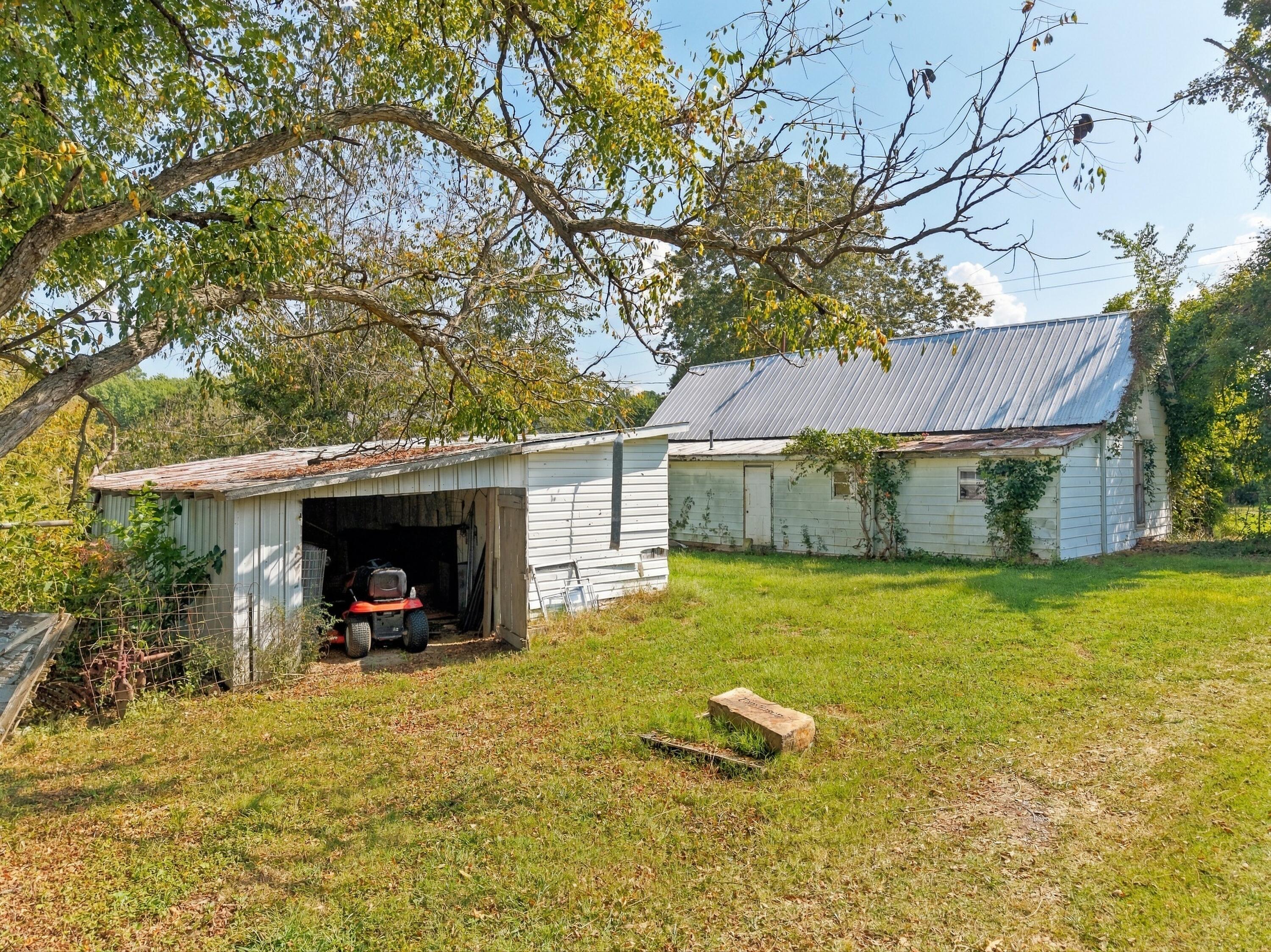 625 Property Photo 5