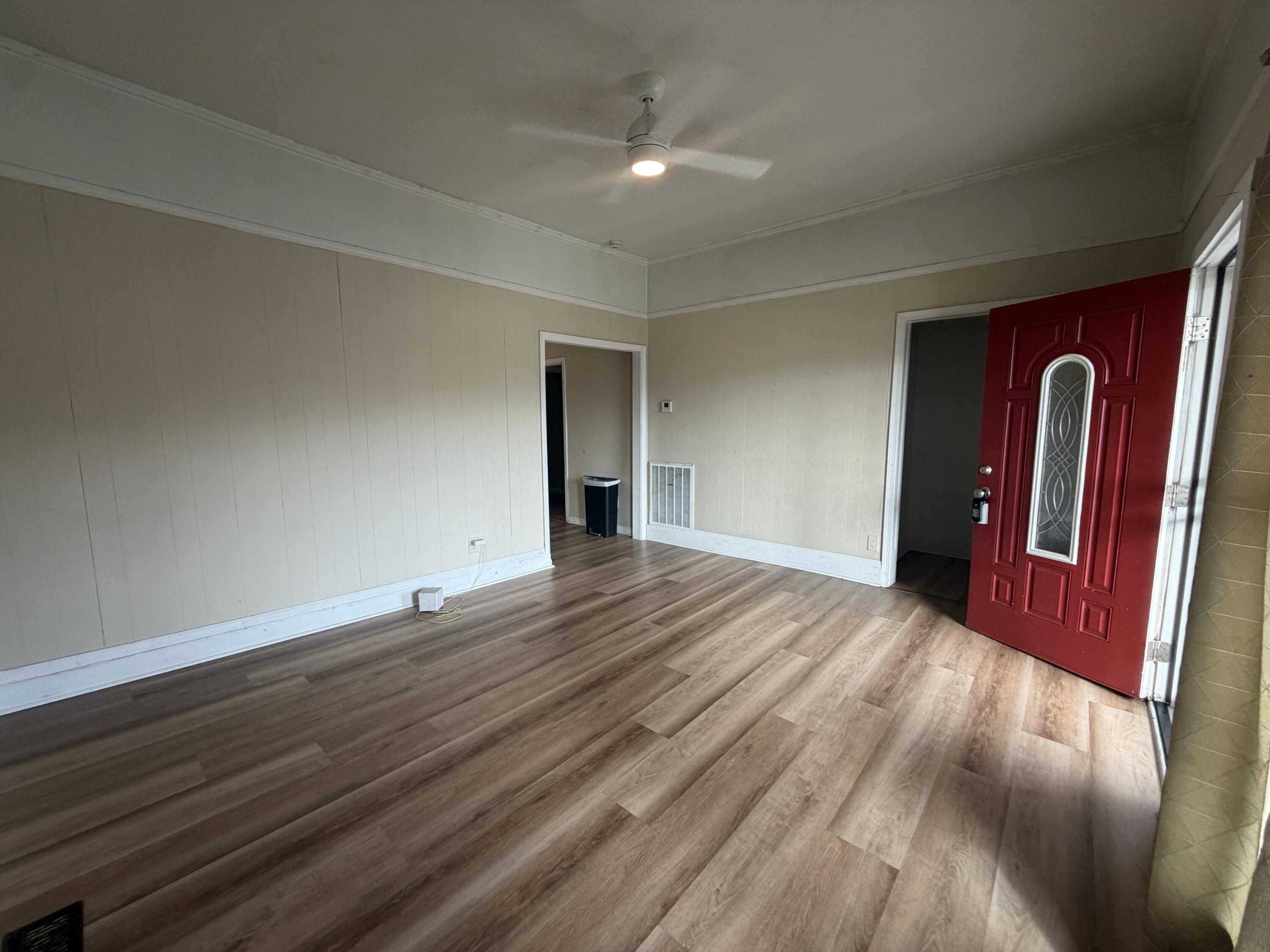 403 S Cleveland Avenue Property Photo 5
