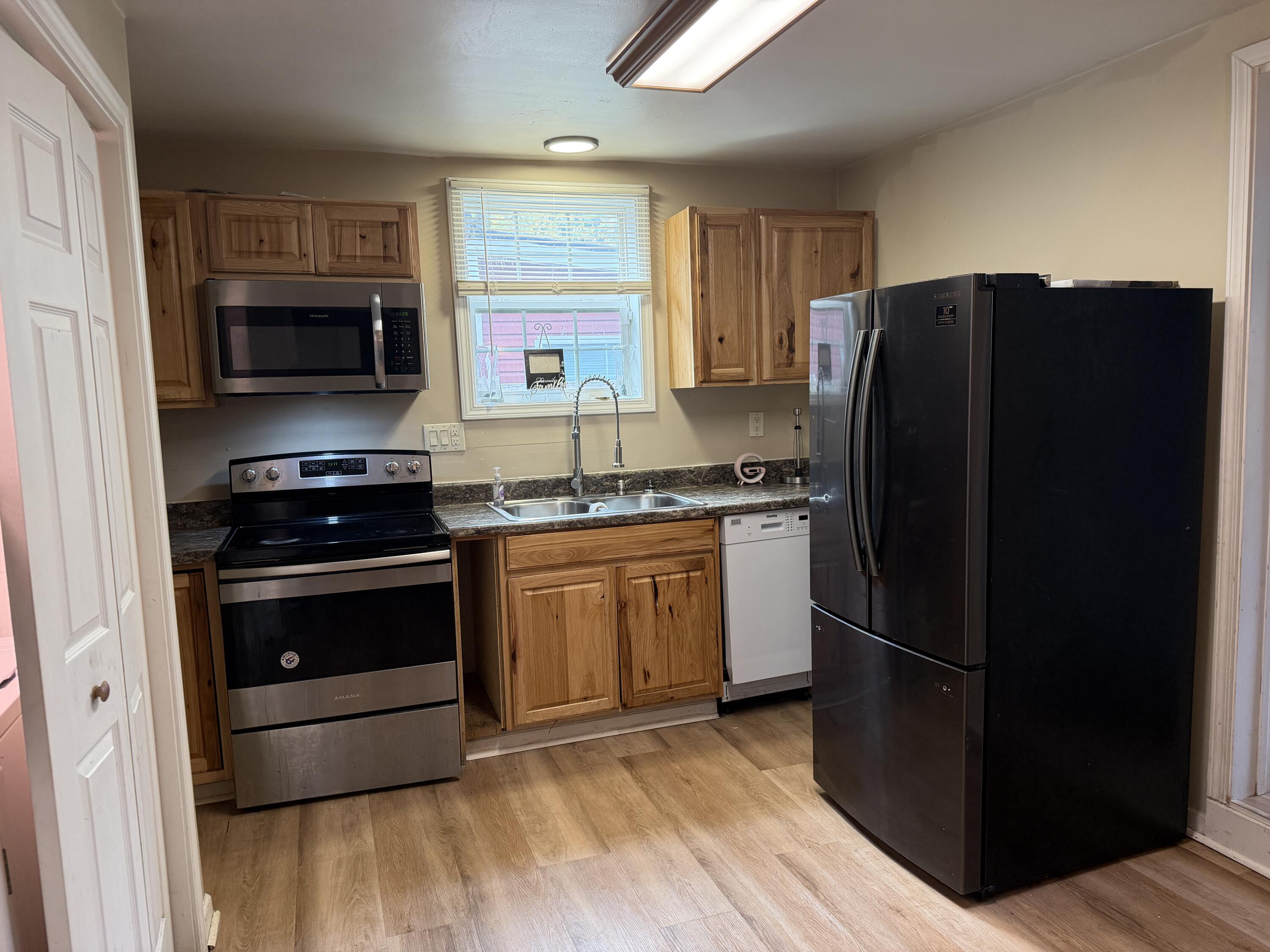 403 S Cleveland Avenue Property Photo 6