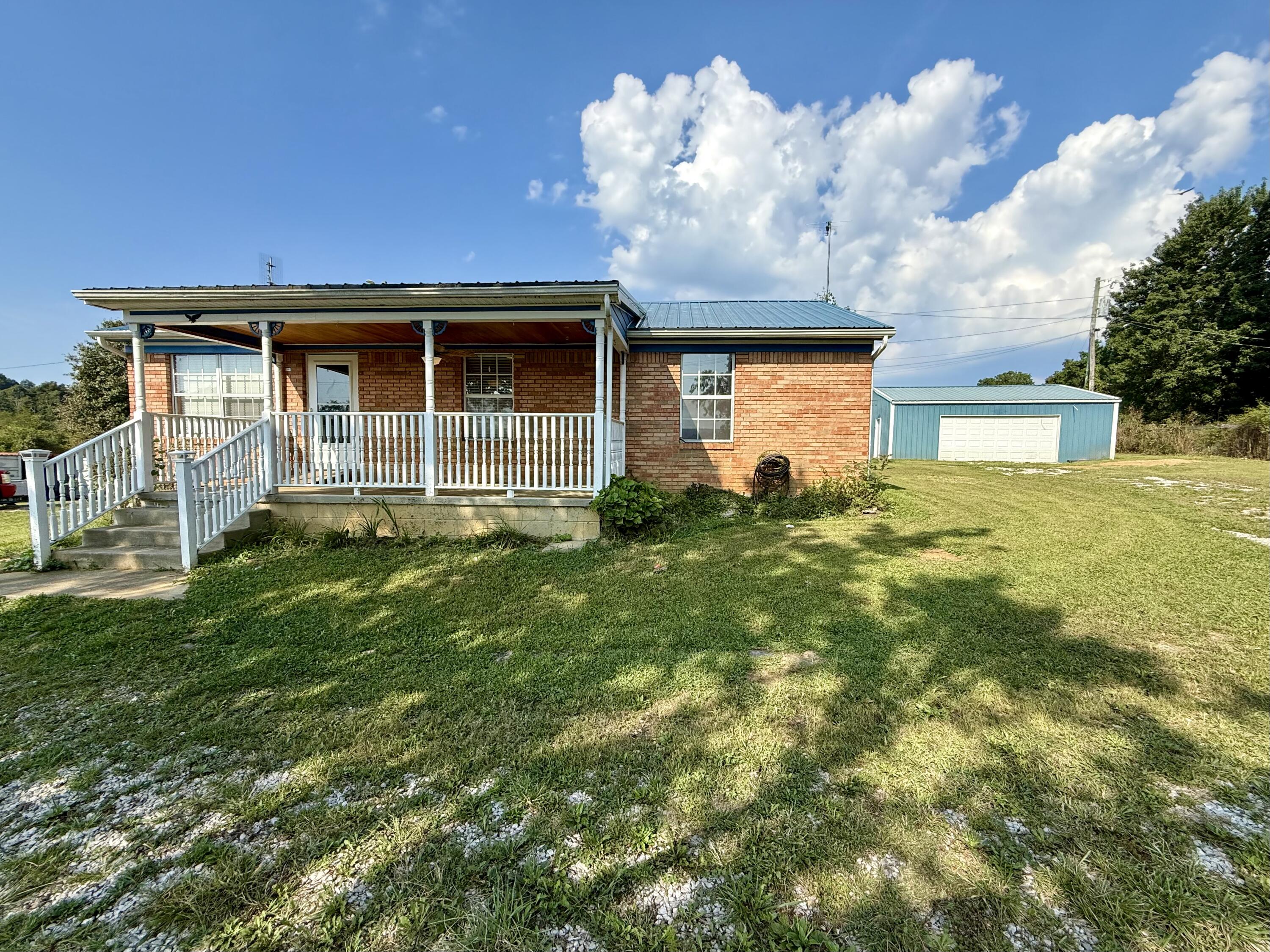 1749 Hart Pike Property Photo 1