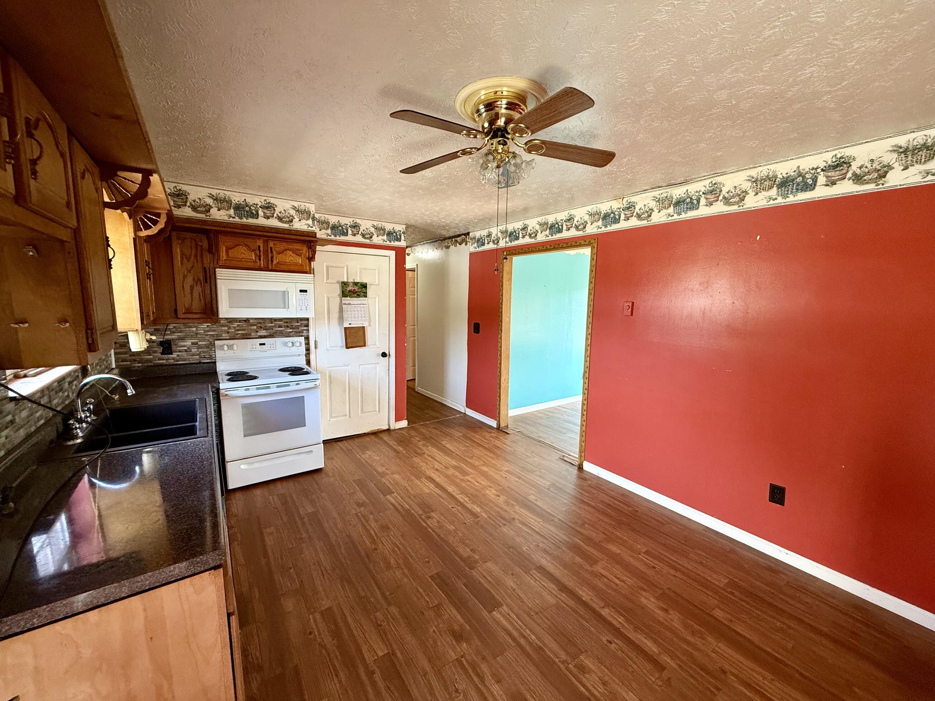 1749 Hart Pike Property Photo 10