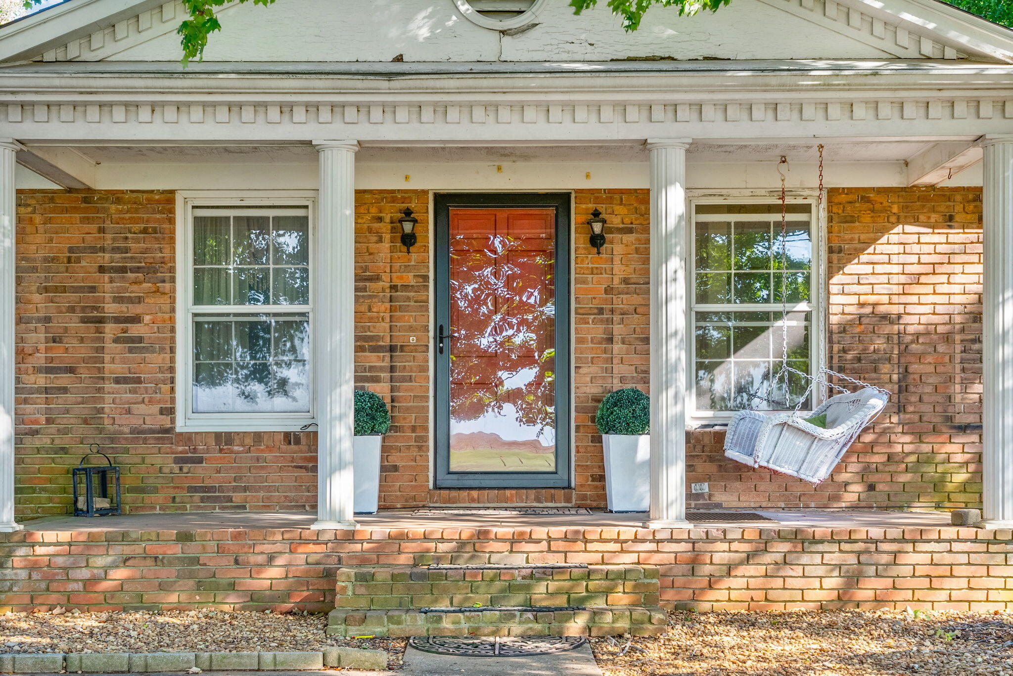 5525 Glass Lane Property Photo 3