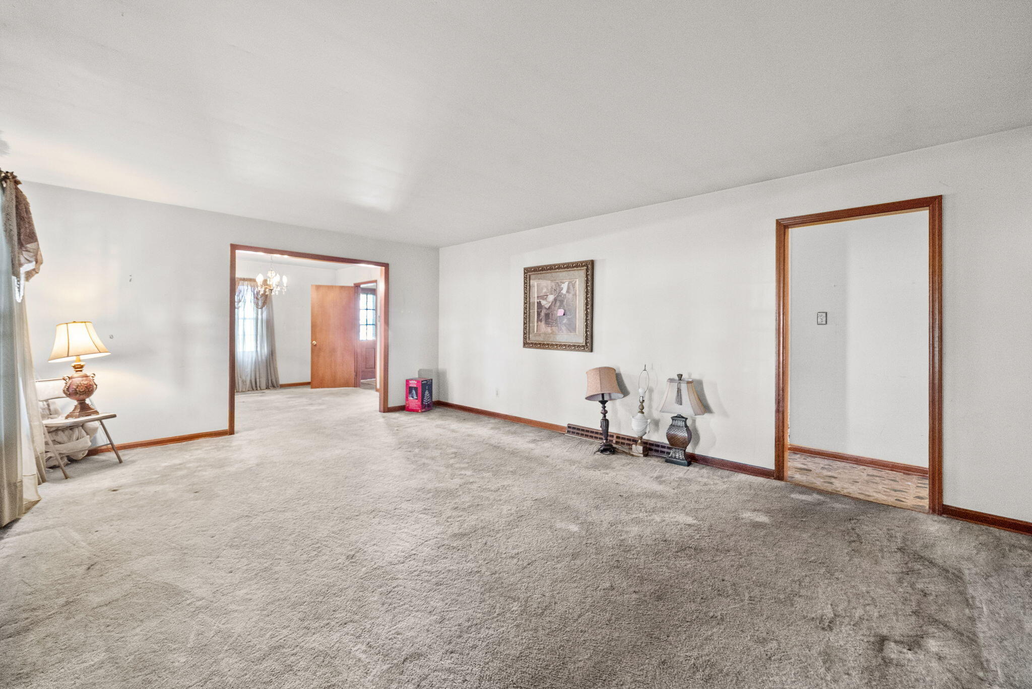 5525 Glass Lane Property Photo 7