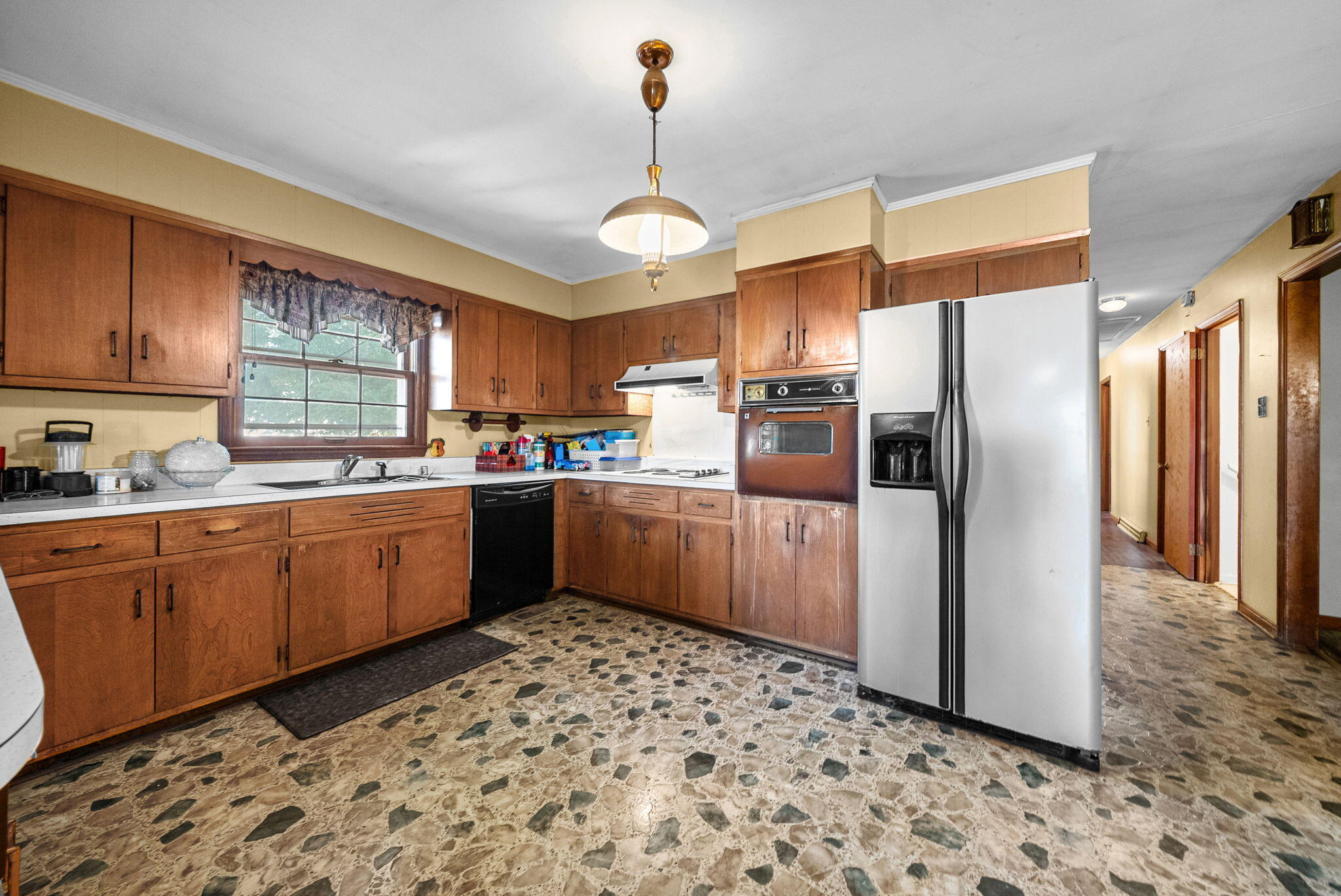 5525 Glass Lane Property Photo 14
