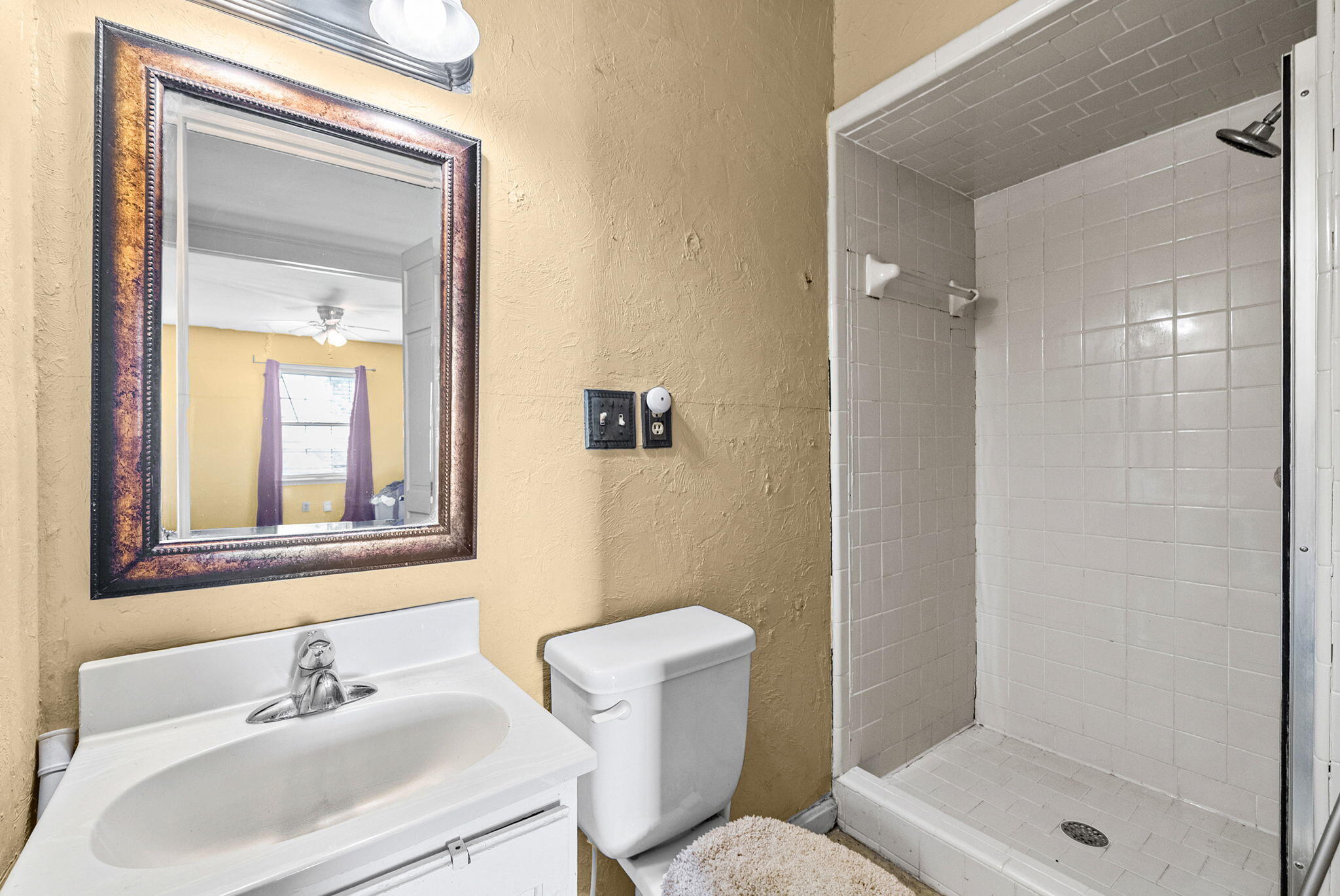 5525 Glass Lane Property Photo 22