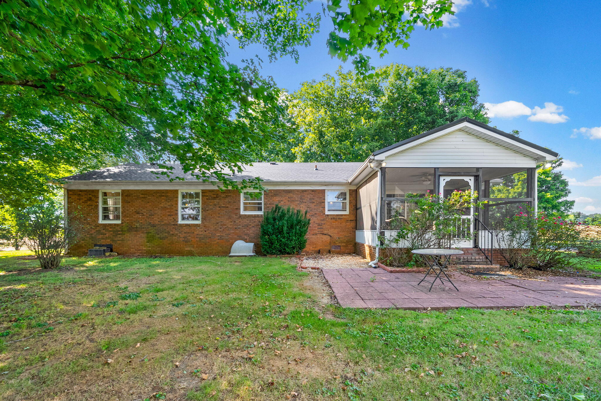 5525 Glass Lane Property Photo 27