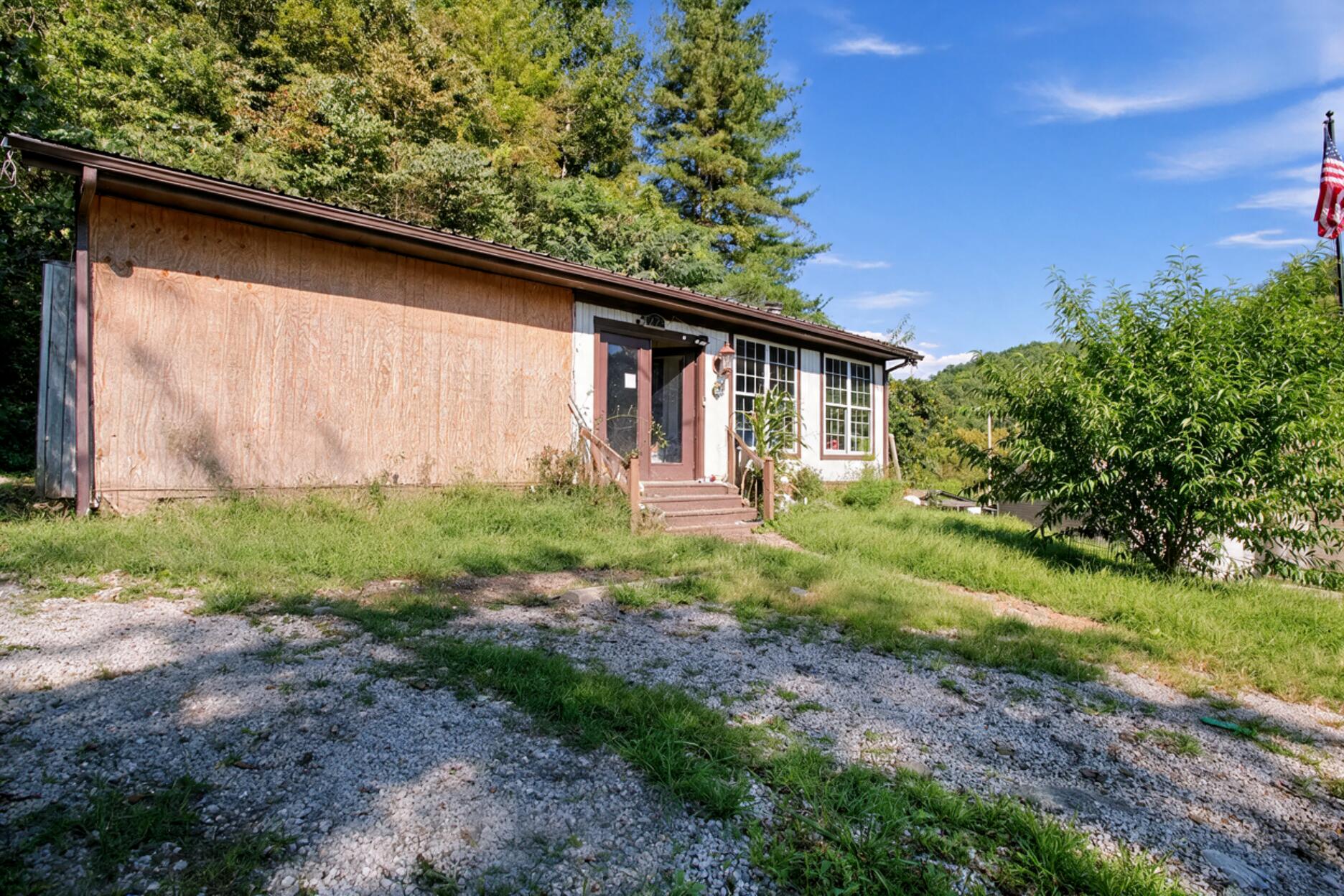 229 Honeycutt Lane Property Photo 3