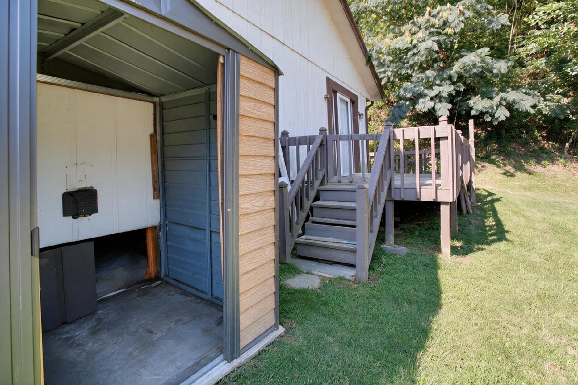 229 Honeycutt Lane Property Photo 4