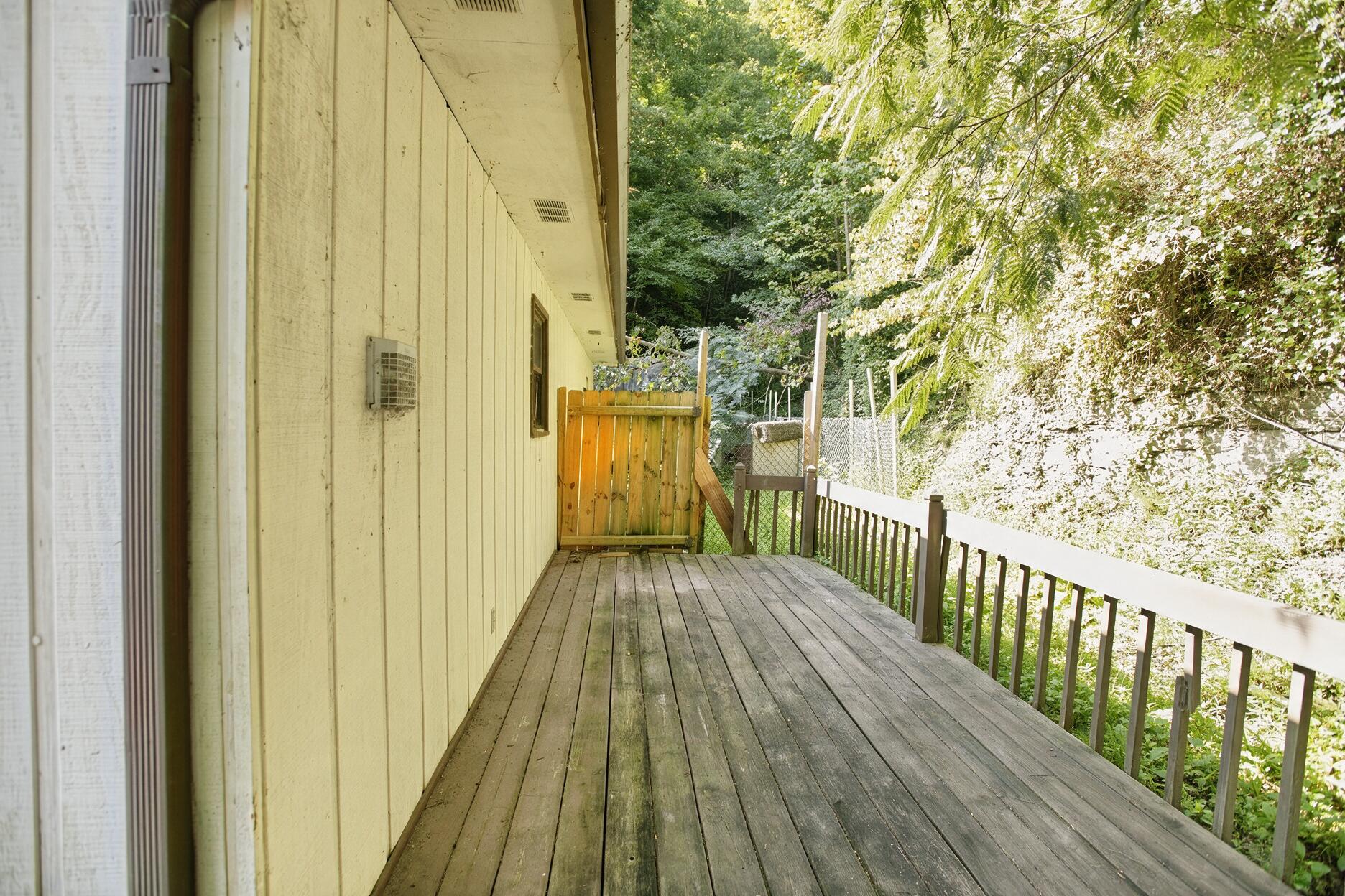 229 Honeycutt Lane Property Photo 6