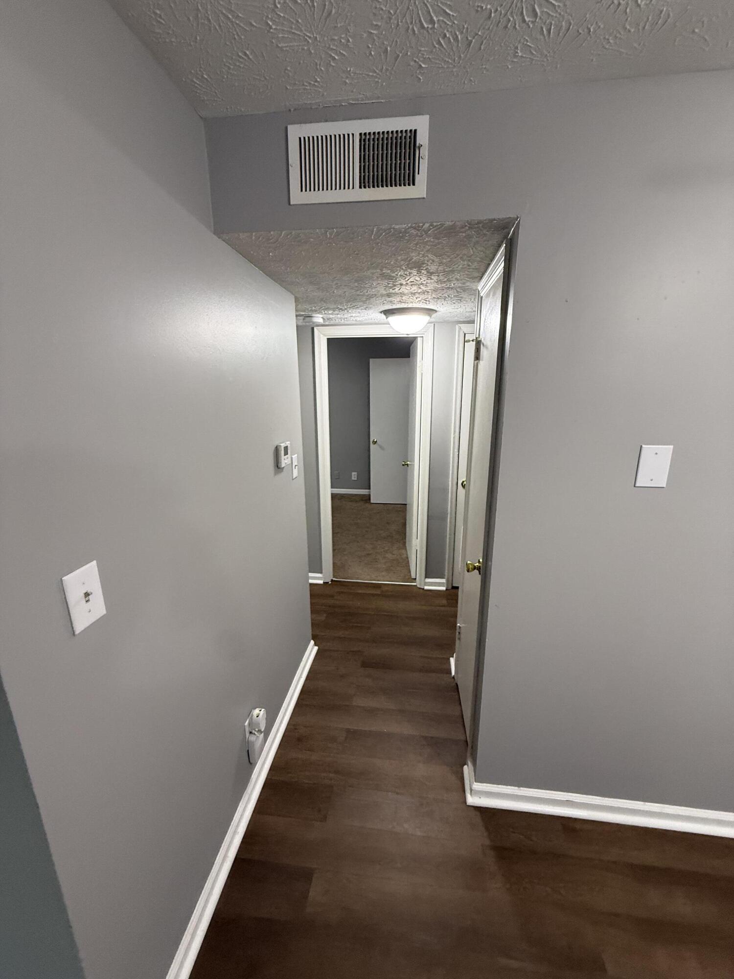 121 N Brand St 14 Property Photo 7